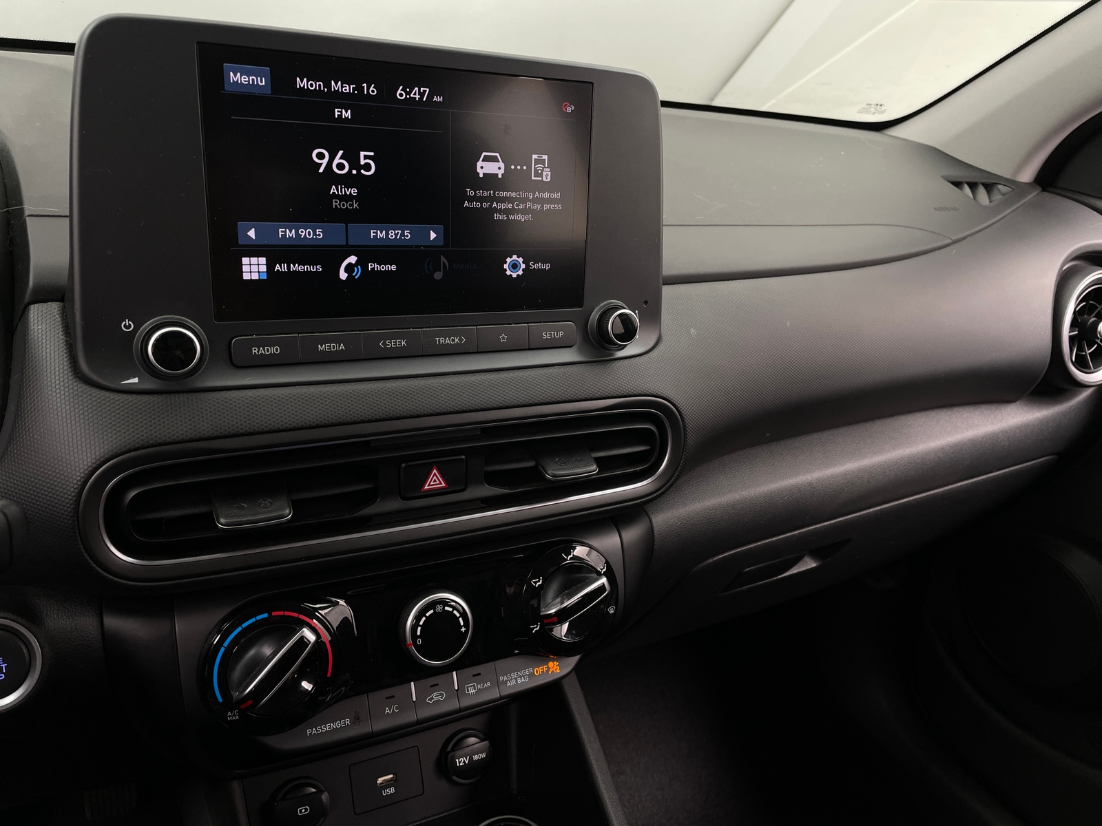 Thumbnail: 2022 Hyundai Kona - 4