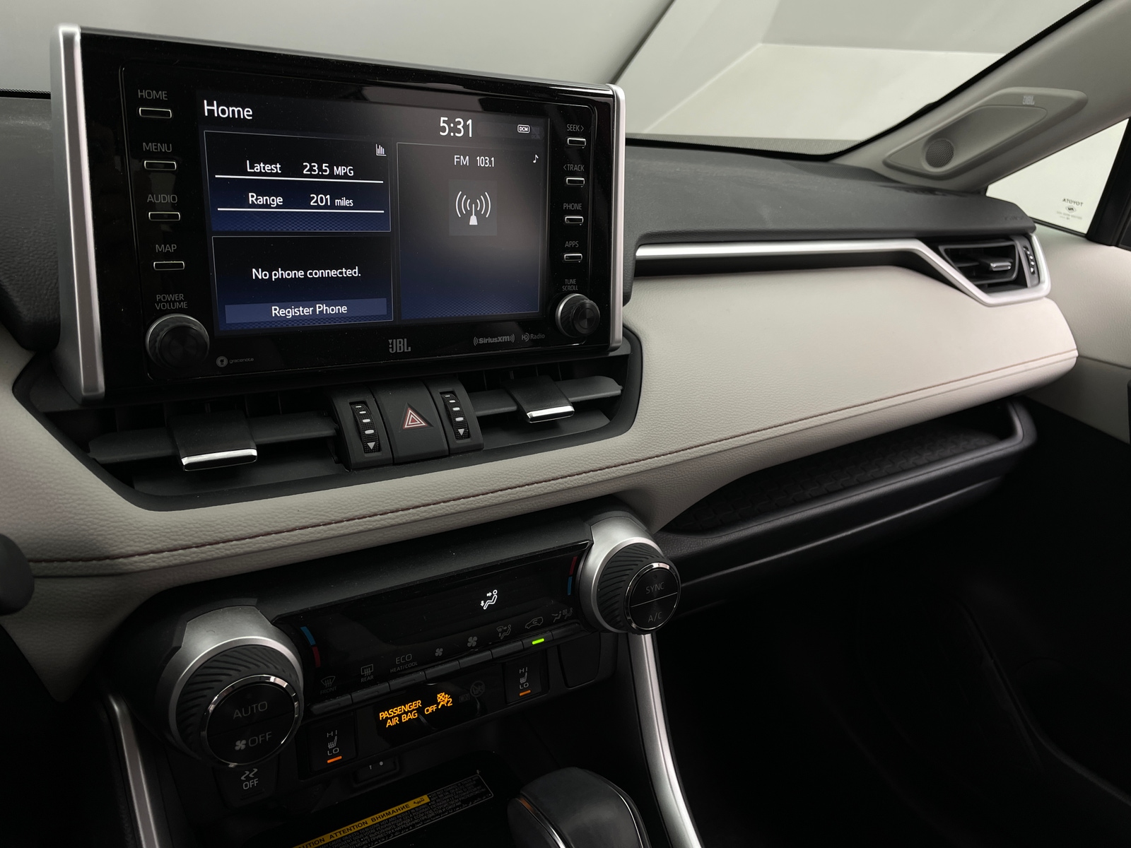 Thumbnail: 2019 Toyota RAV4 - 3