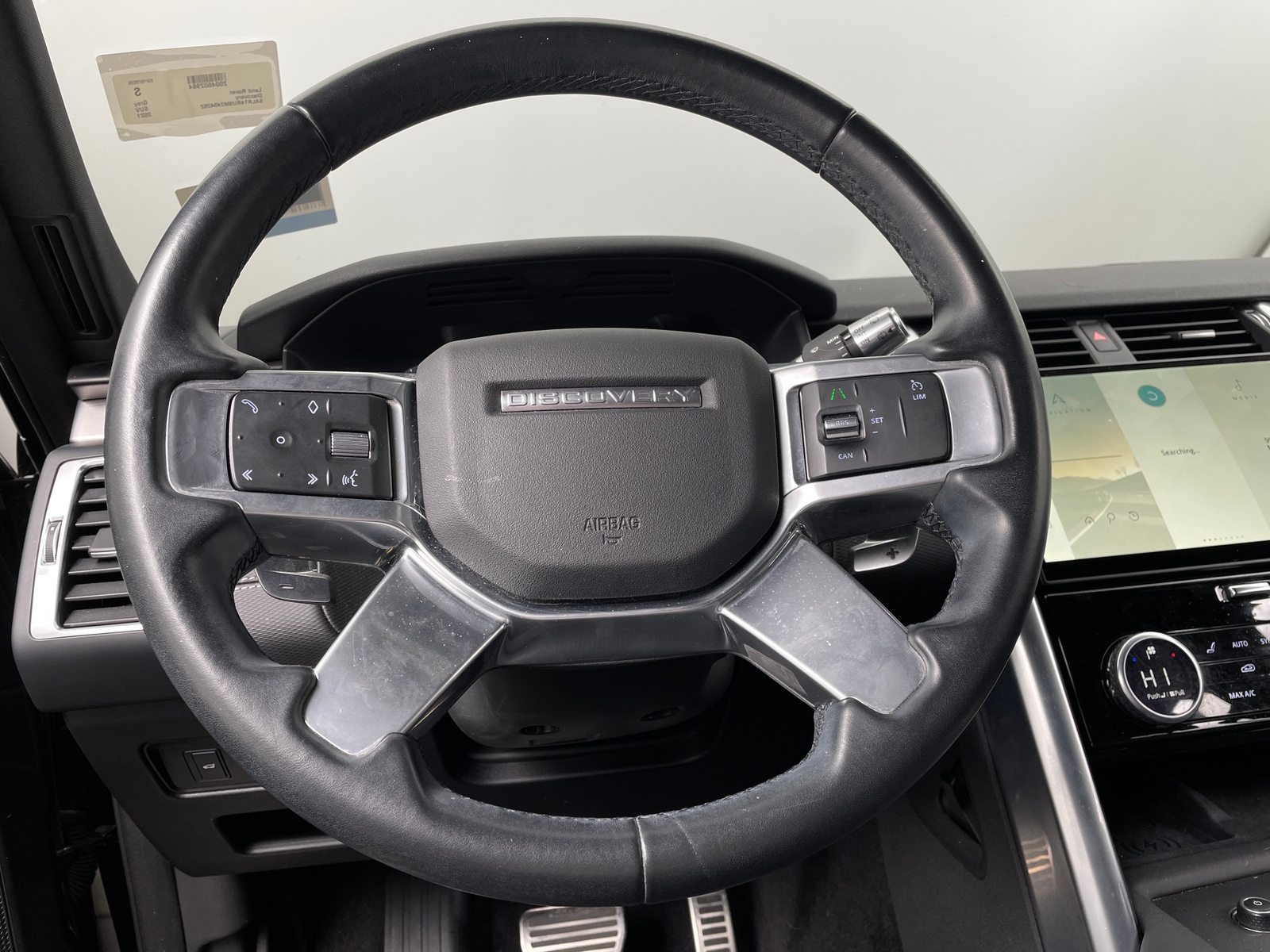 Thumbnail: 2021 Land Rover Discovery - 4