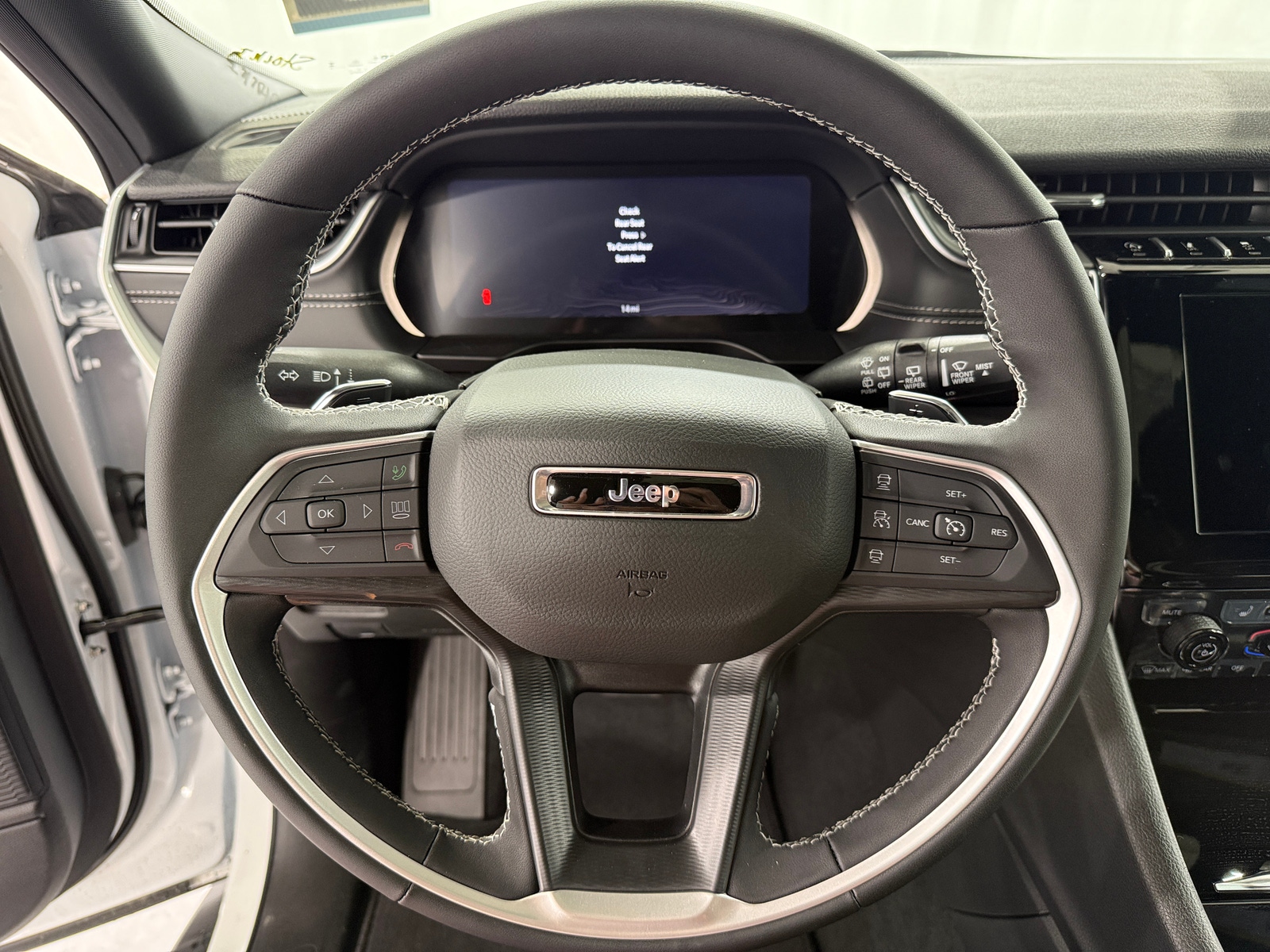 Thumbnail: 2026 Jeep Grand Cherokee - 5