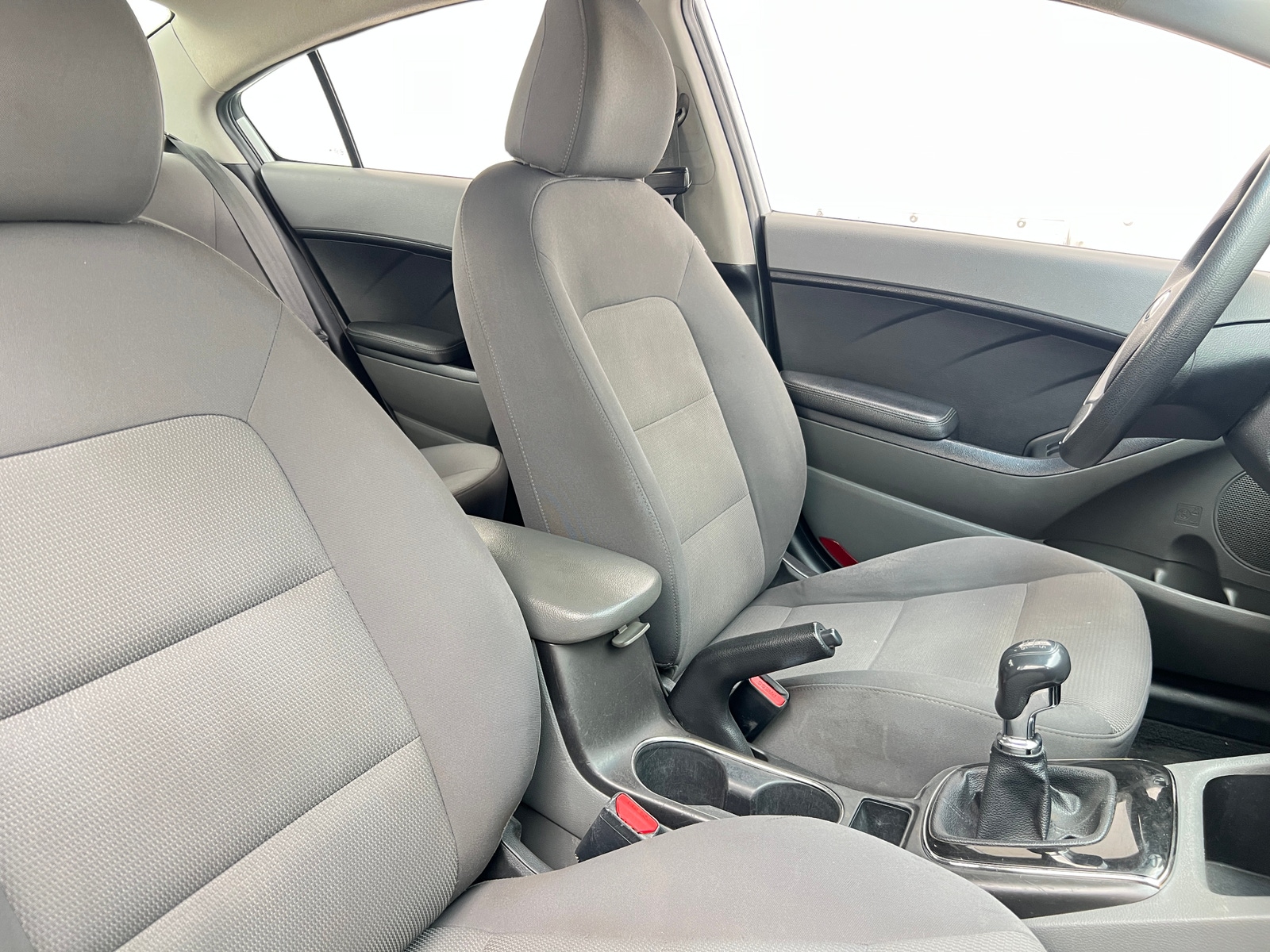 Thumbnail: 2017 Kia Forte - 2