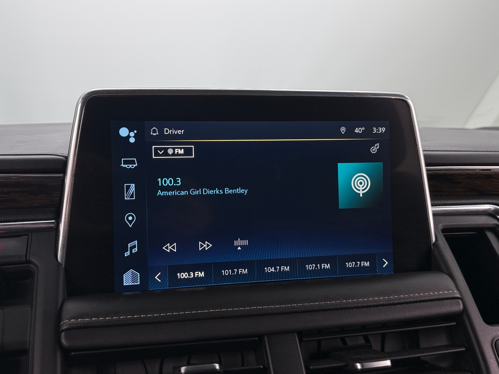 Thumbnail: 2023 Chevrolet Suburban - 3