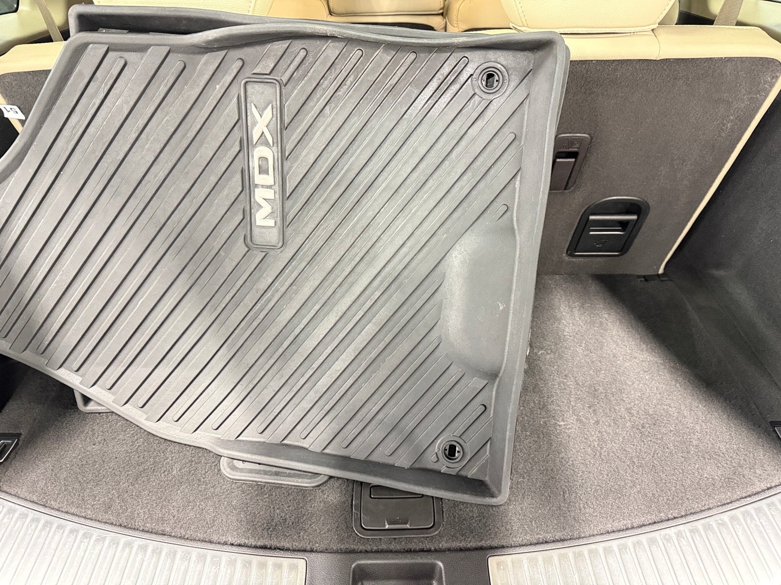 Thumbnail: 2019 Acura MDX - 6