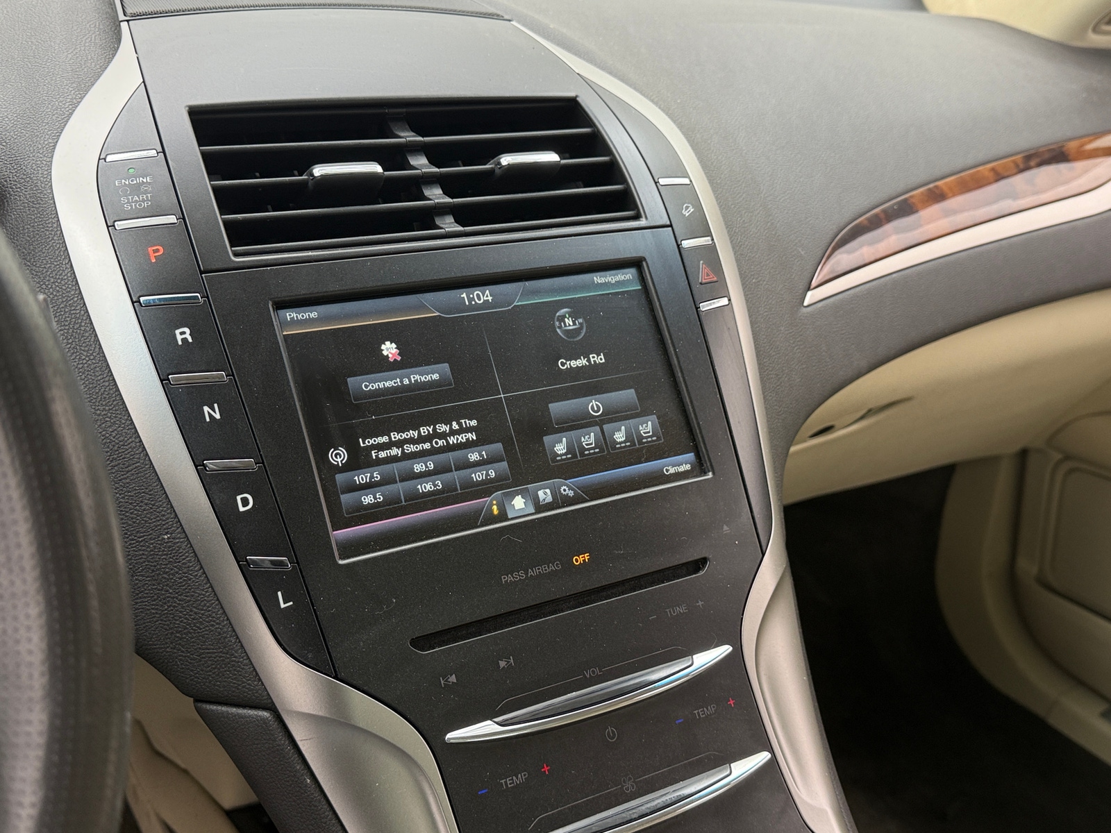 Thumbnail: 2014 Lincoln MKZ - 3