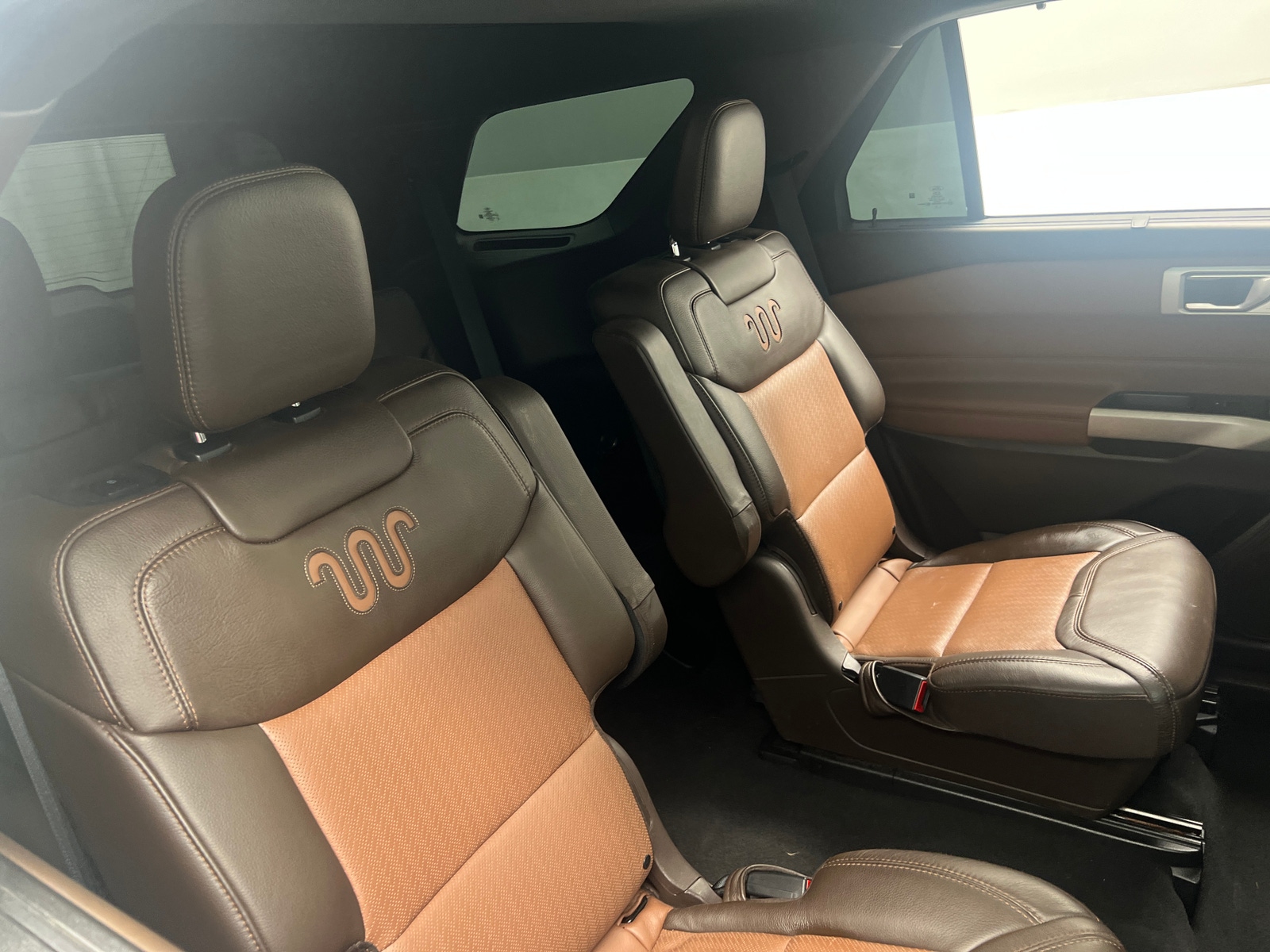 Thumbnail: 2022 Ford Explorer - 5