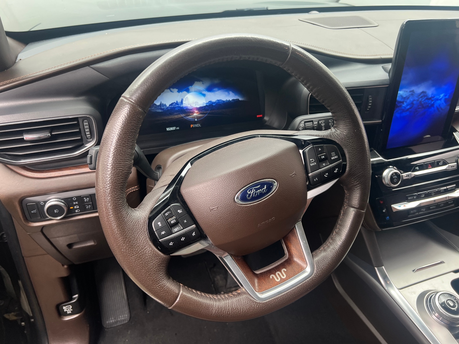 Thumbnail: 2022 Ford Explorer - 4