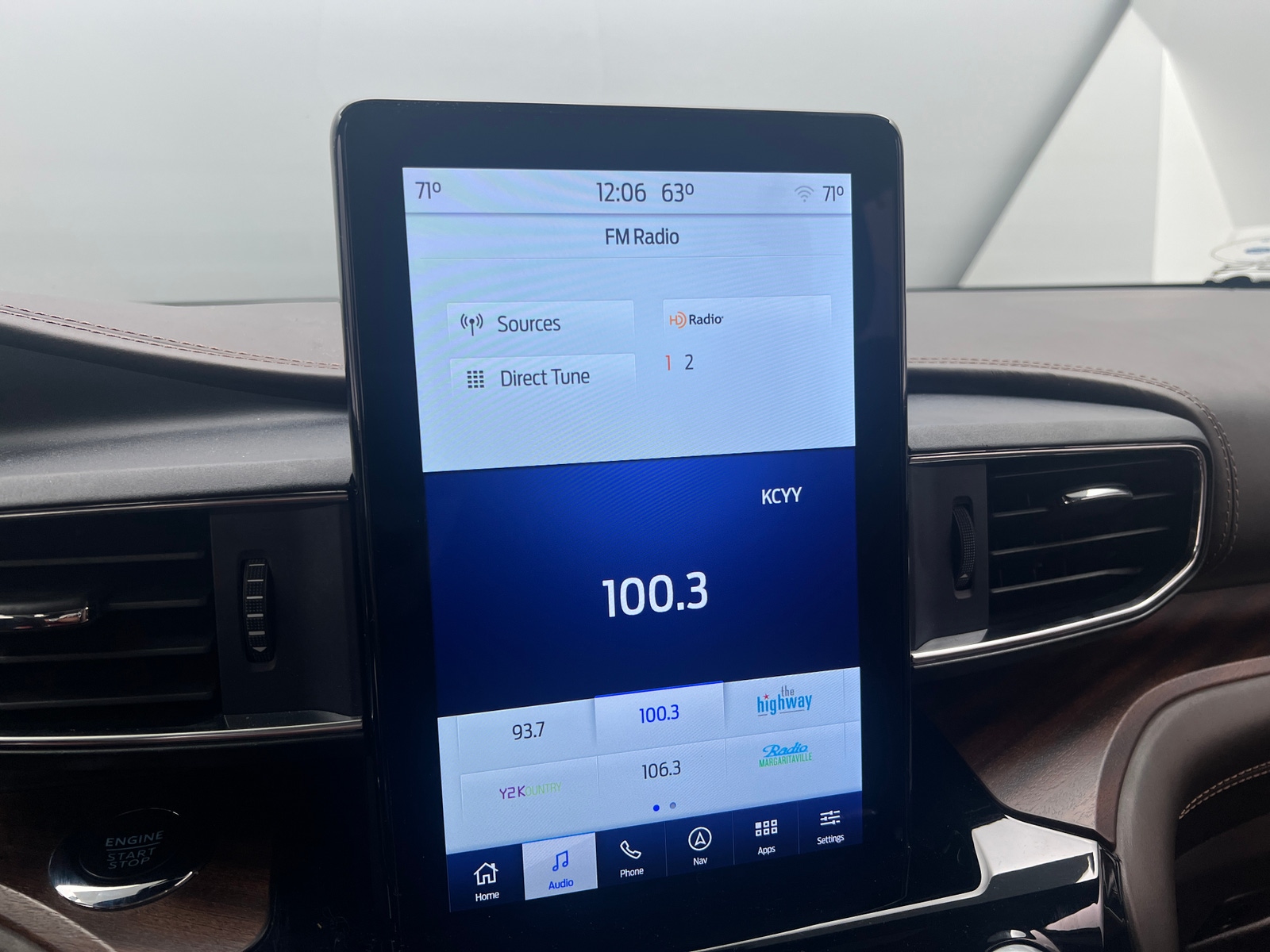 Thumbnail: 2022 Ford Explorer - 3