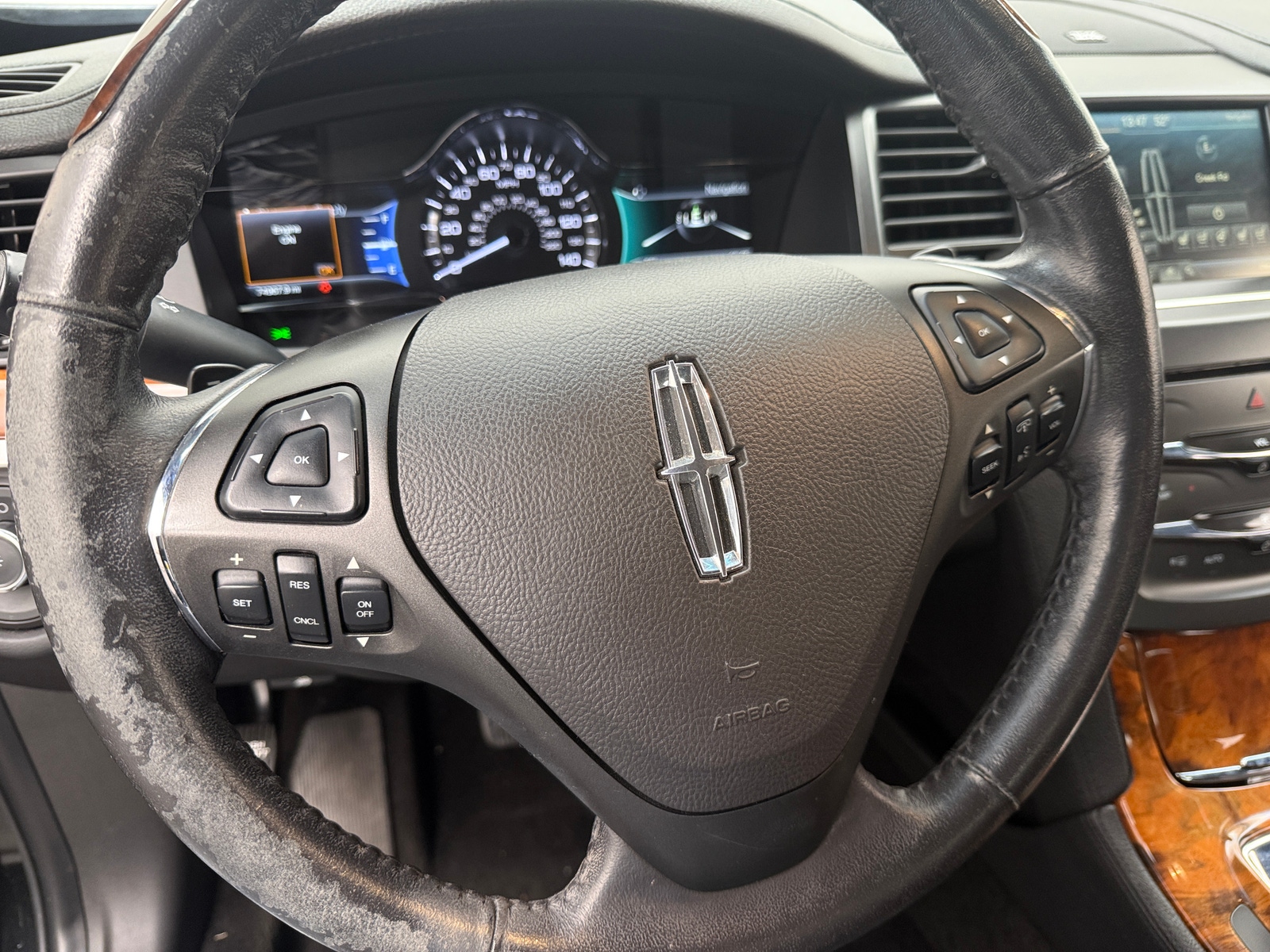 Thumbnail: 2015 Lincoln MKS - 4