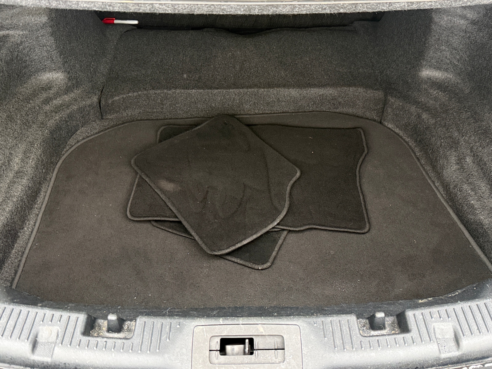 Thumbnail: 2015 Lincoln MKS - 6