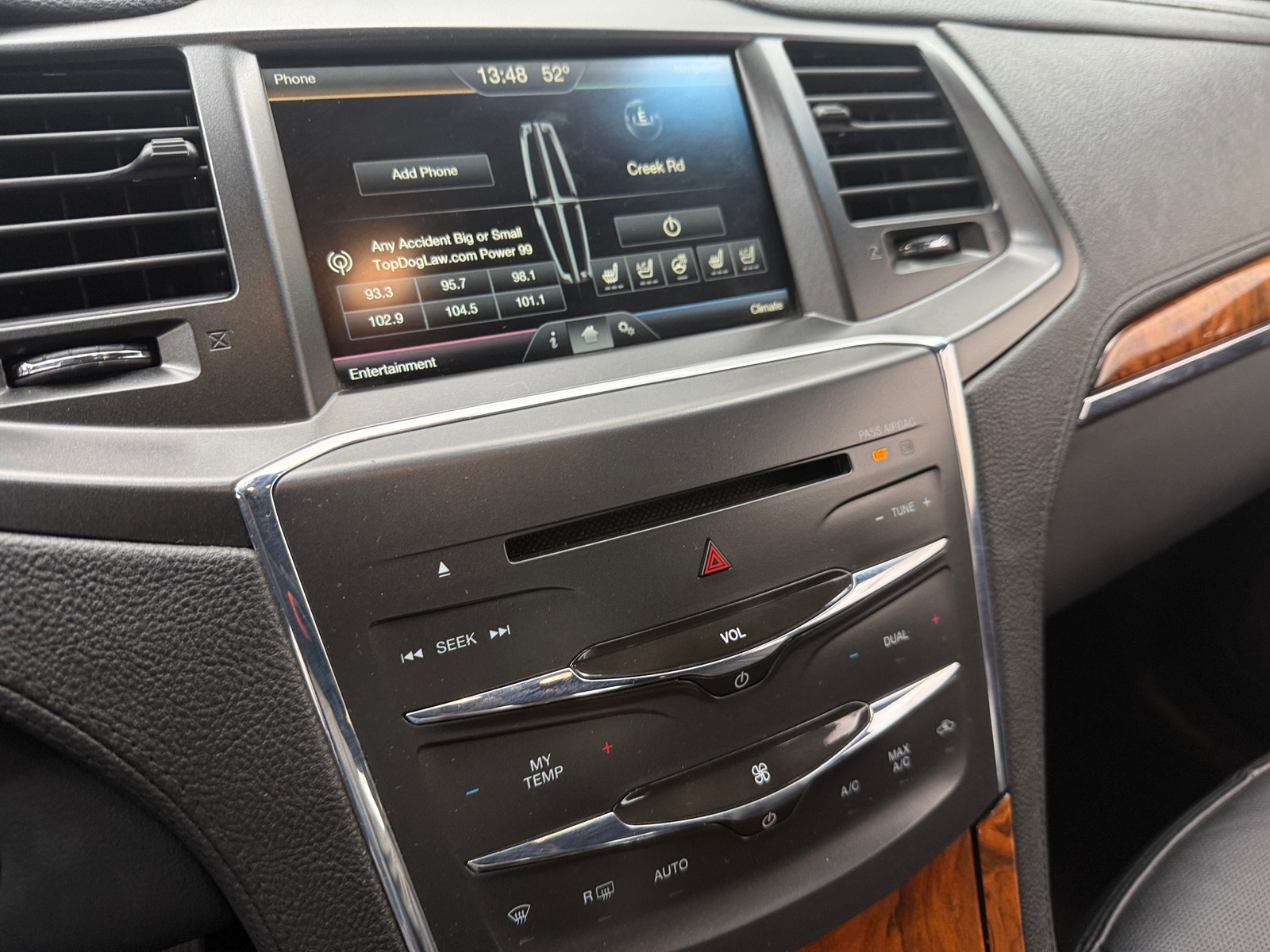 Thumbnail: 2015 Lincoln MKS - 3