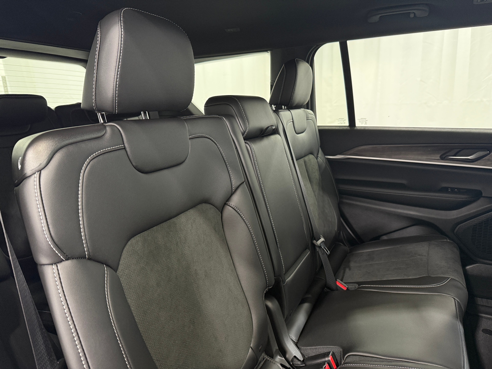 Thumbnail: 2026 Jeep Grand Cherokee L - 6