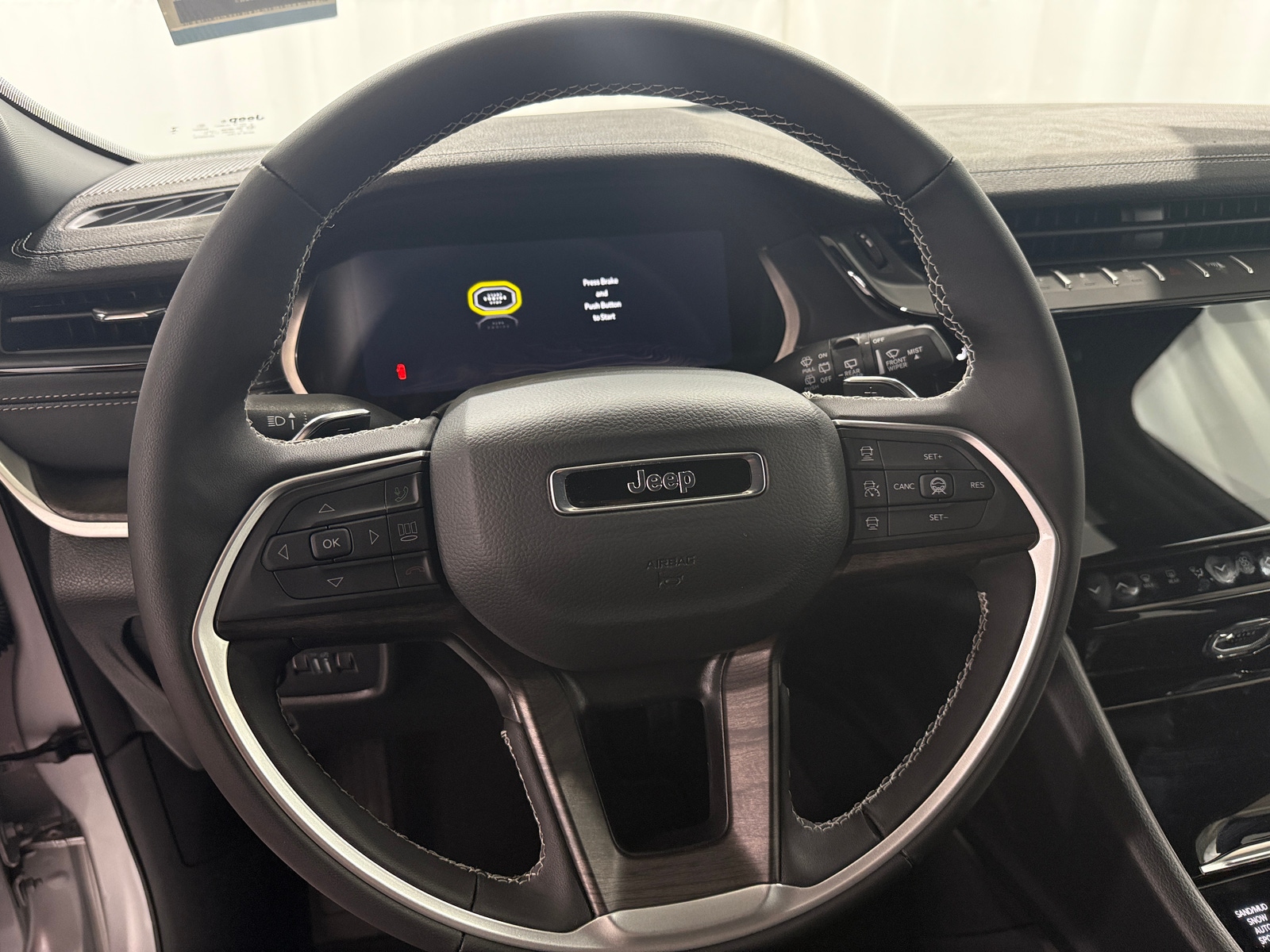 Thumbnail: 2026 Jeep Grand Cherokee L - 5