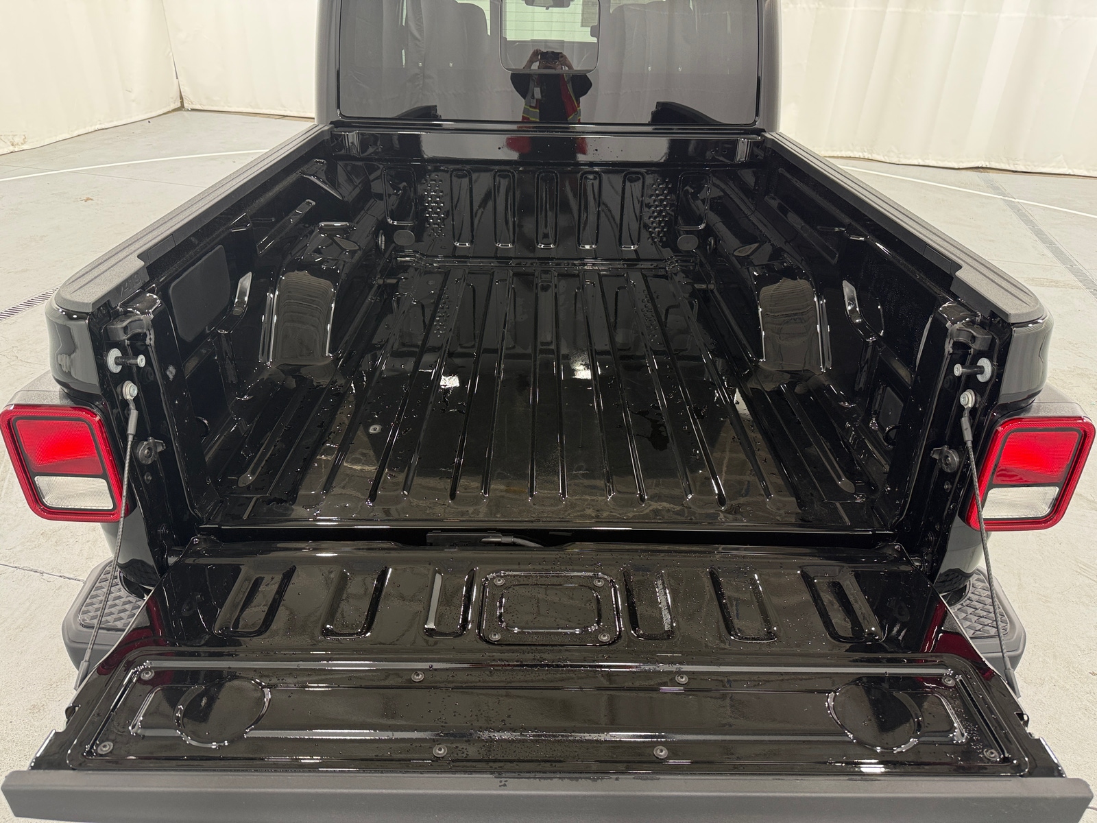 Thumbnail: 2026 Jeep Gladiator - 7