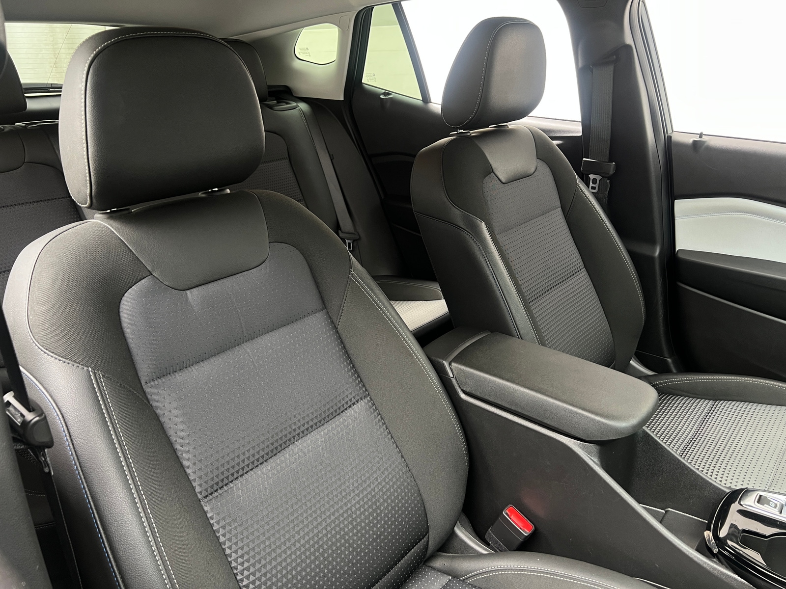 Thumbnail: 2025 Chevrolet Trax - 2