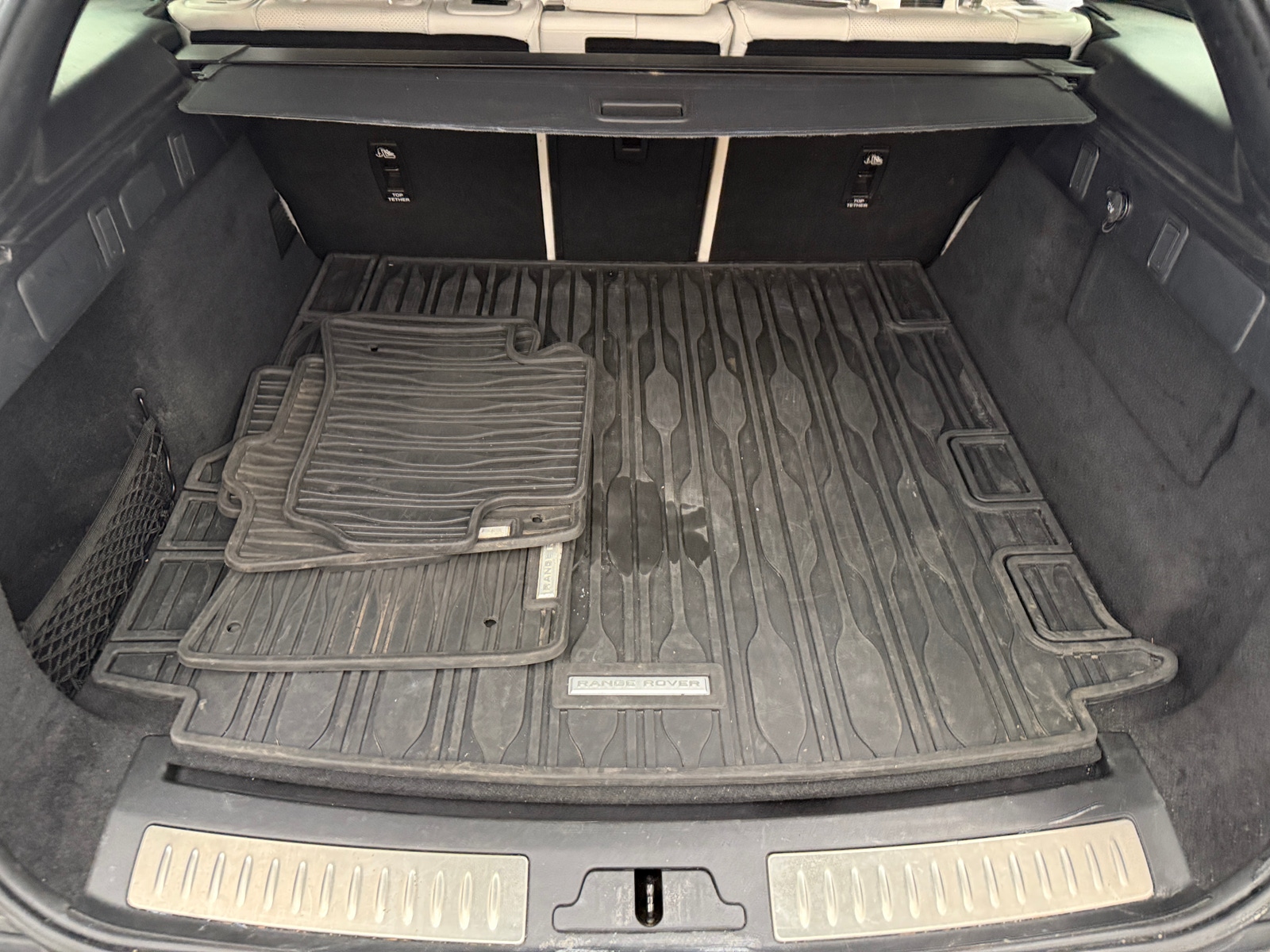 Thumbnail: 2021 Land Rover Range Rover Velar - 6