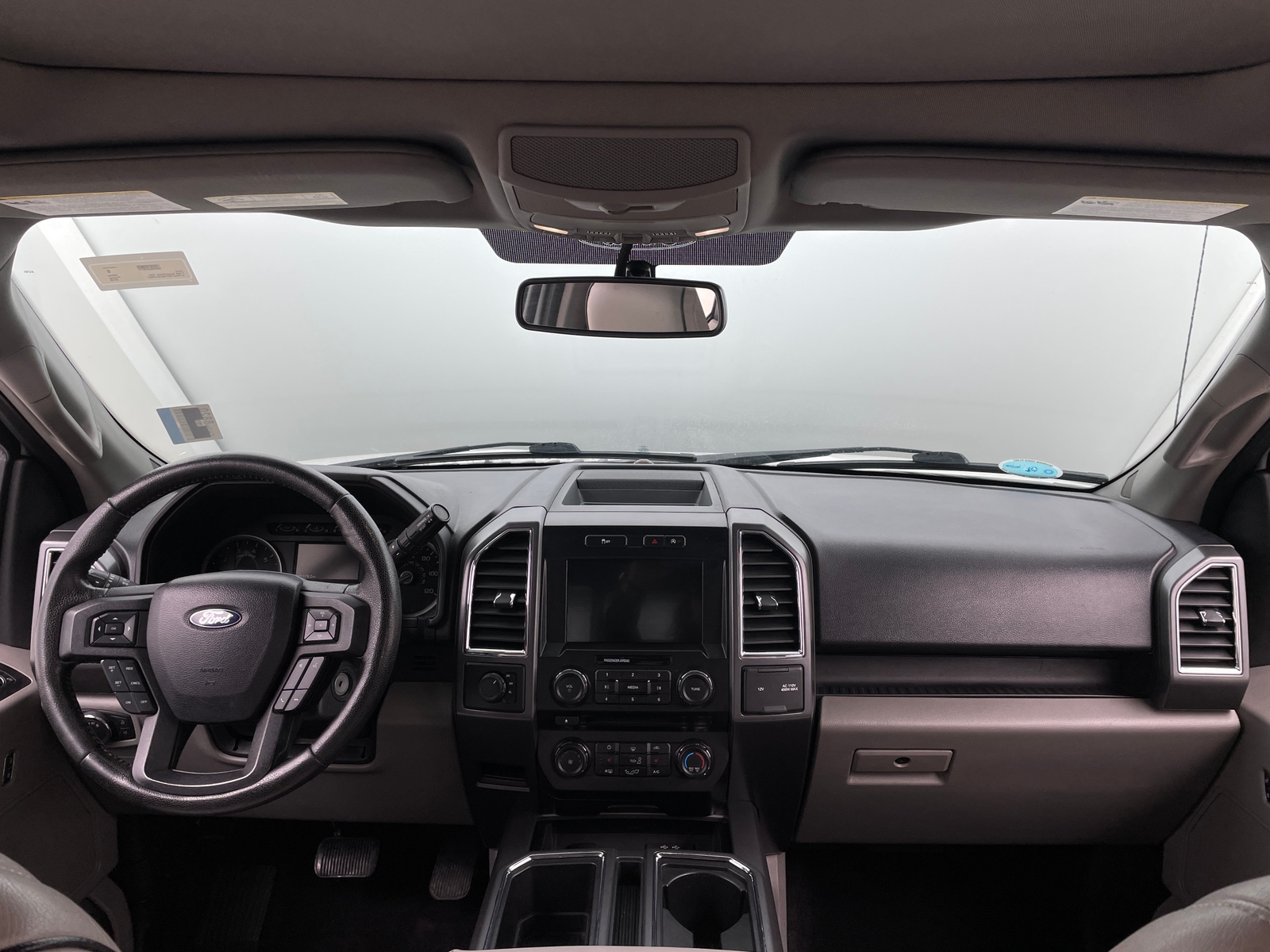 Thumbnail: 2016 Ford Econoline - 3