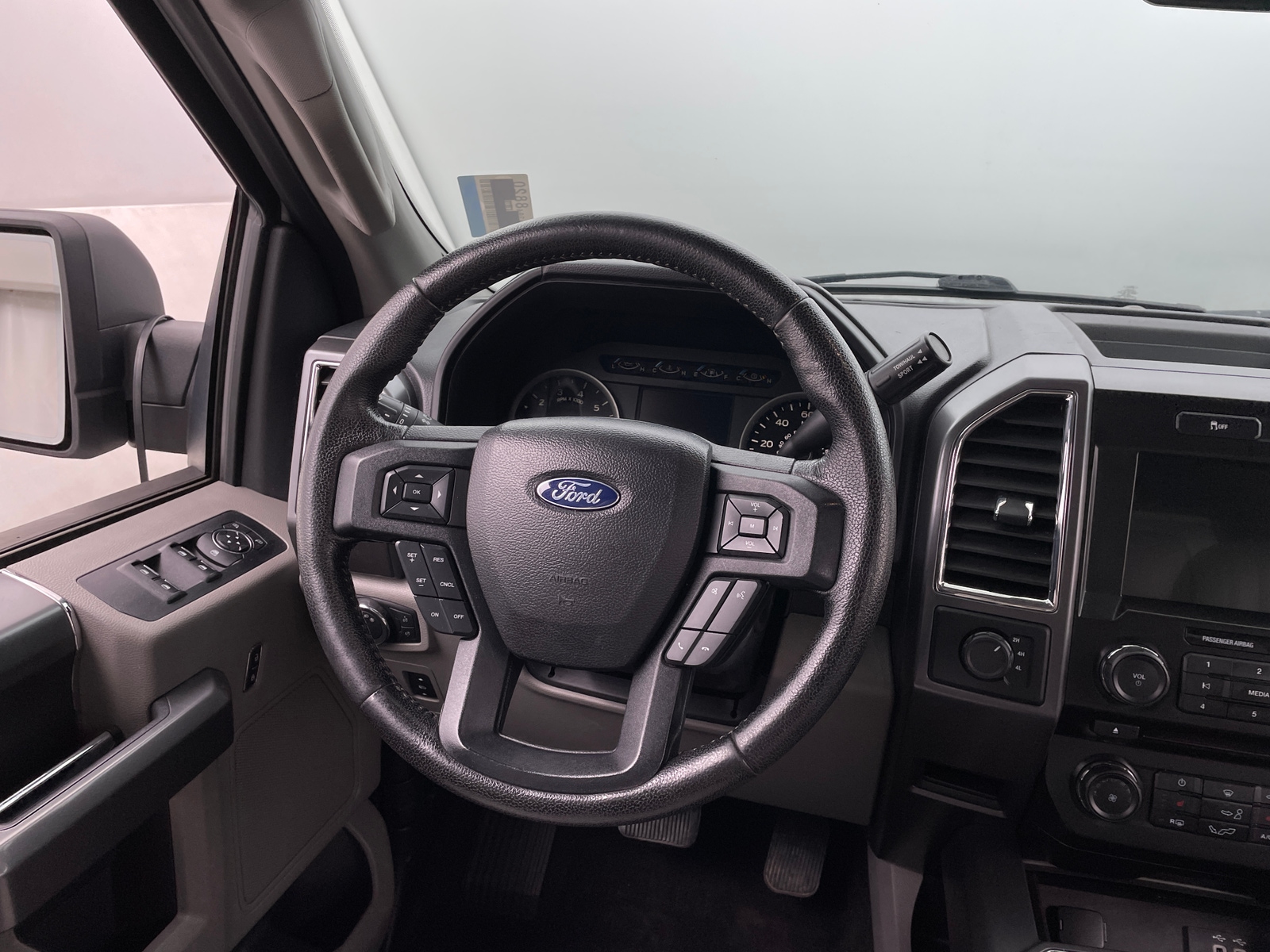 Thumbnail: 2016 Ford Econoline - 5