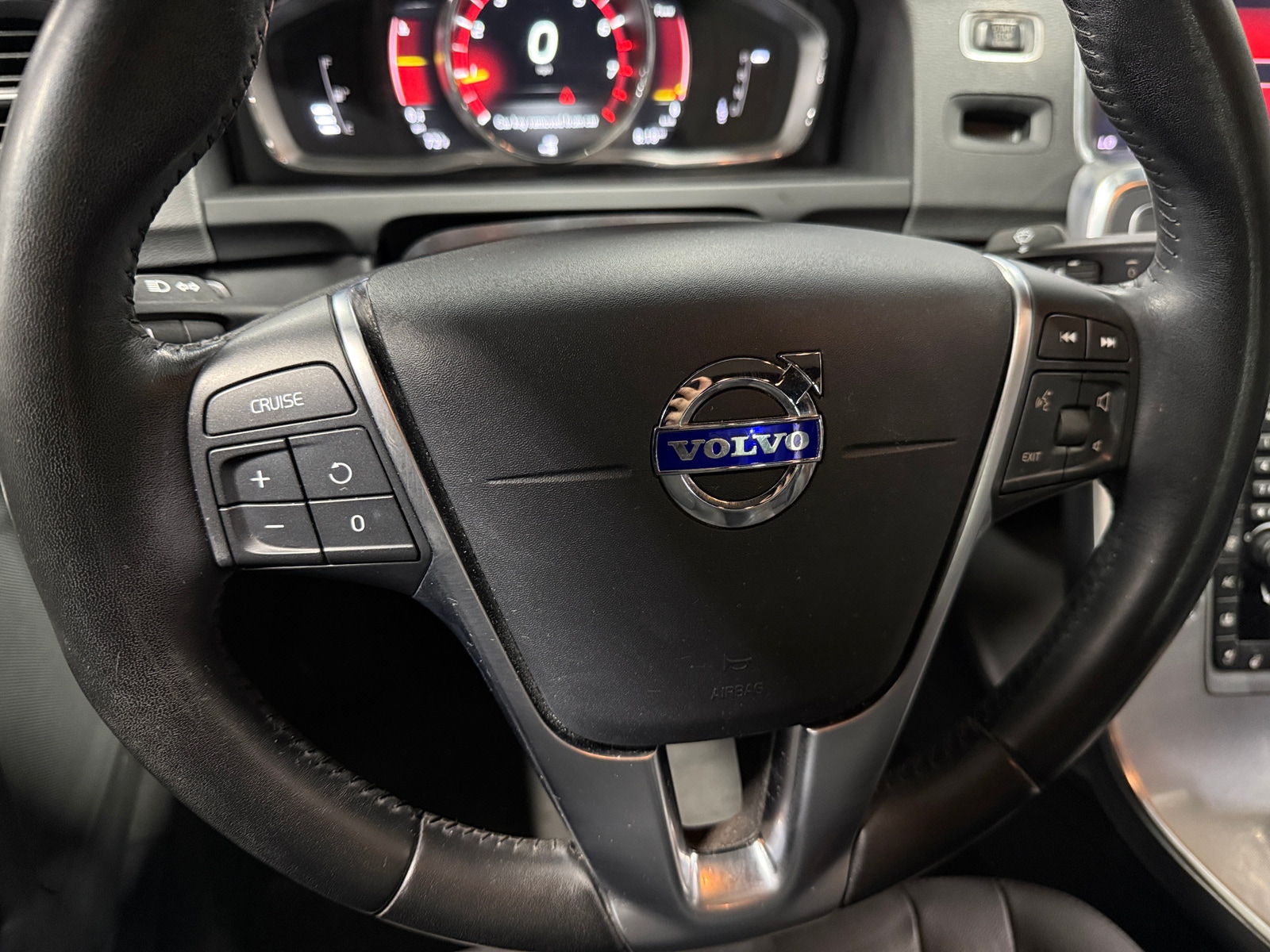 Thumbnail: 2018 Volvo S60 - 4