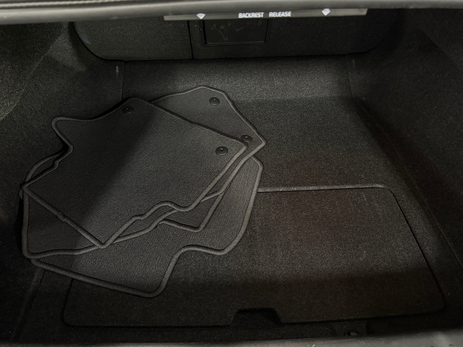 Thumbnail: 2018 Volvo S60 - 6