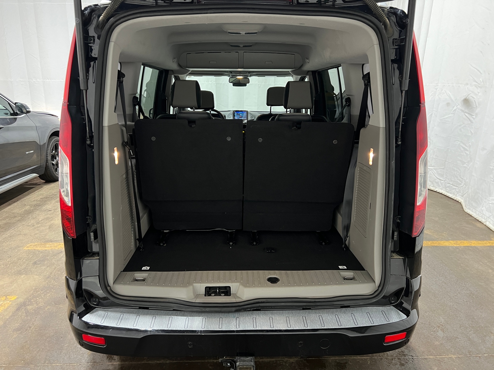 Thumbnail: 2022 Ford Transit Series - 6