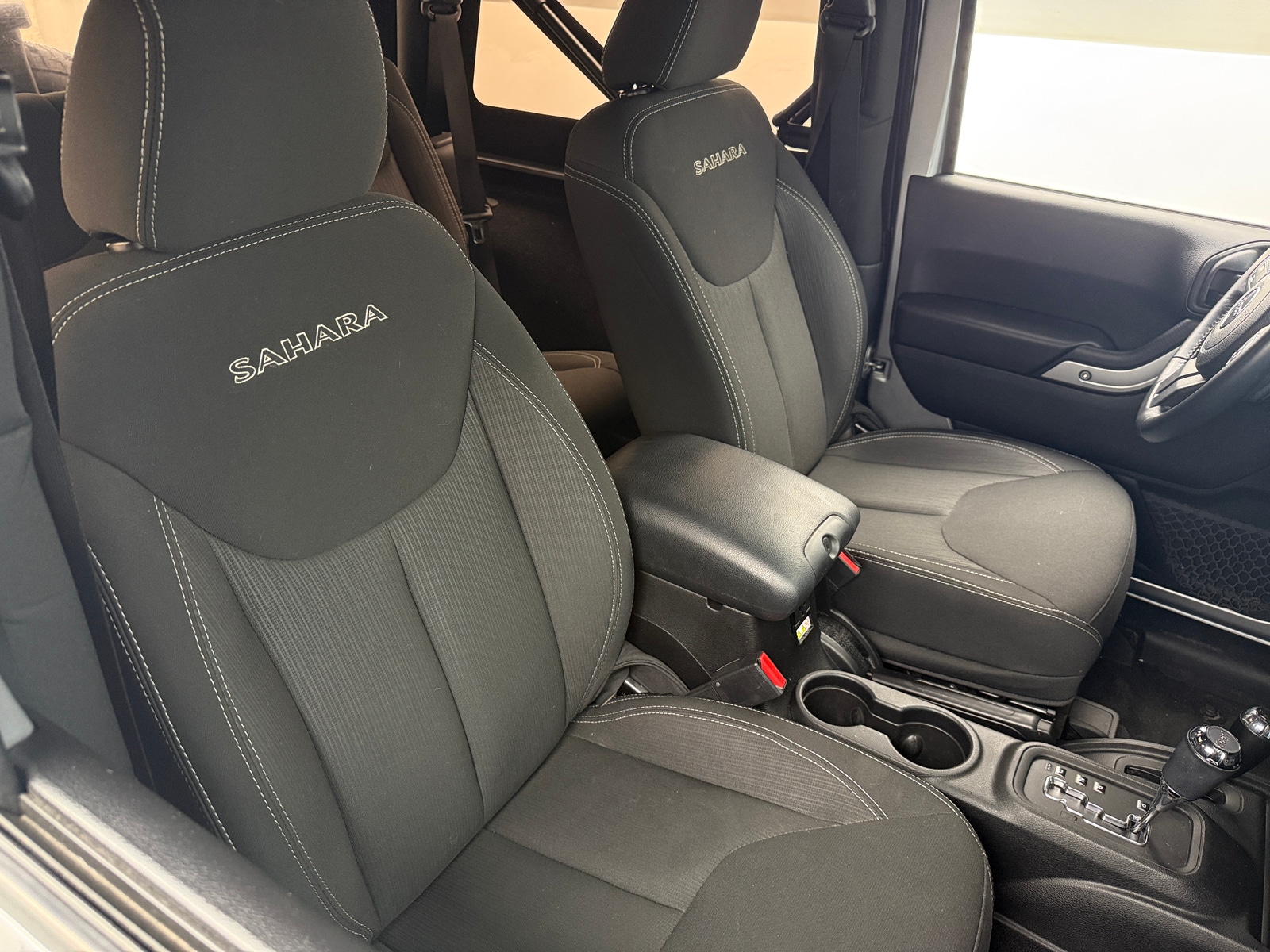 Thumbnail: 2016 Jeep Wrangler - 2