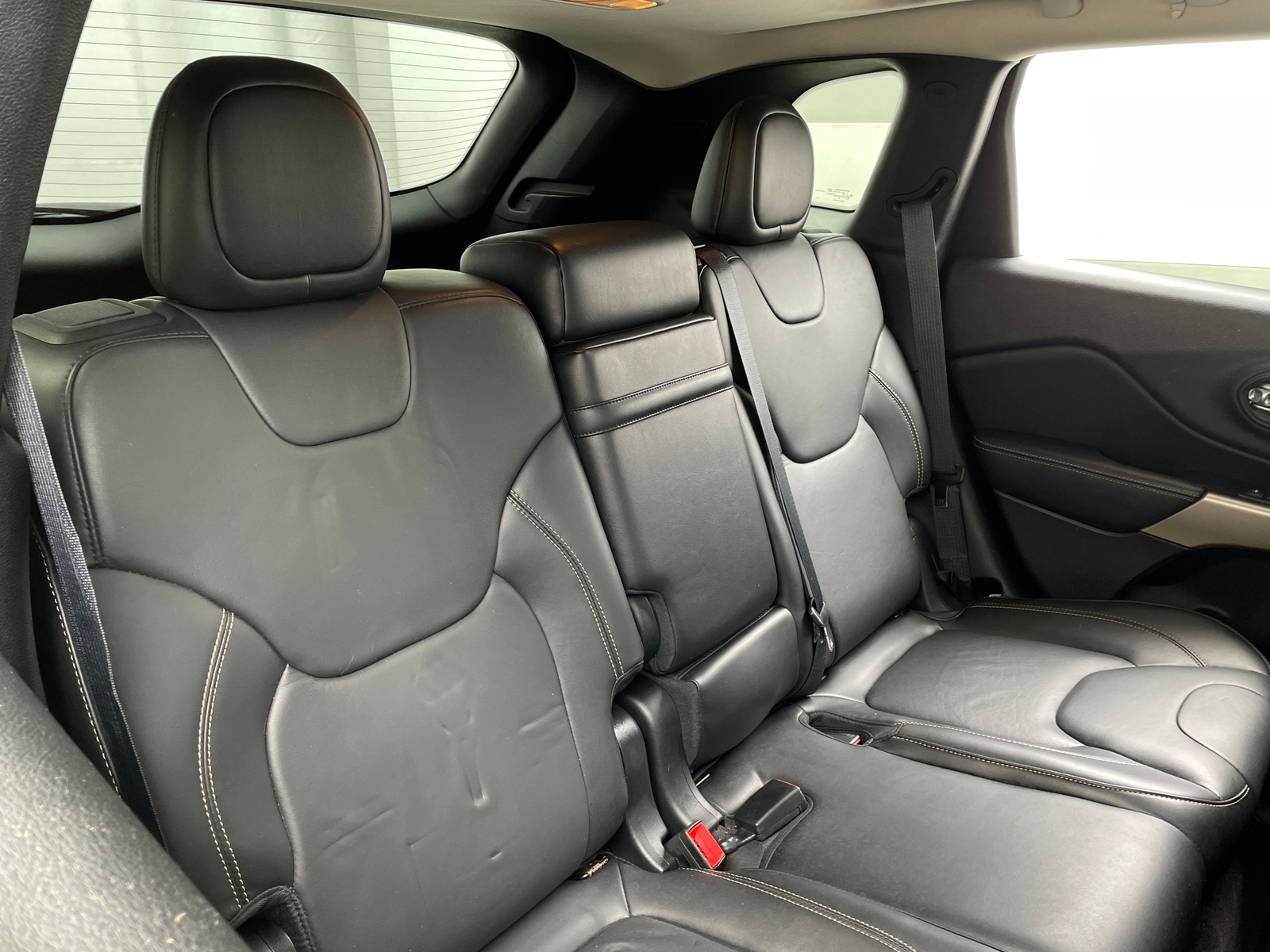 Thumbnail: 2018 Jeep Cherokee - 5