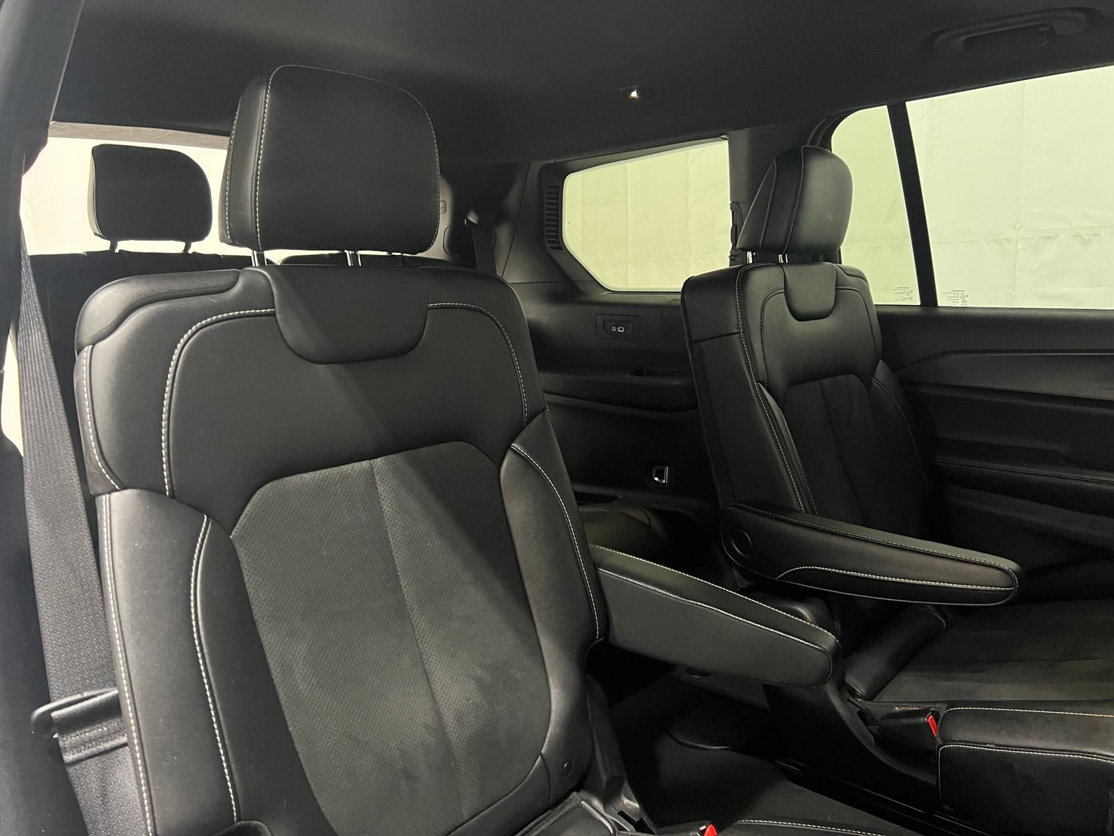 Thumbnail: 2023 Jeep Grand Cherokee L - 5