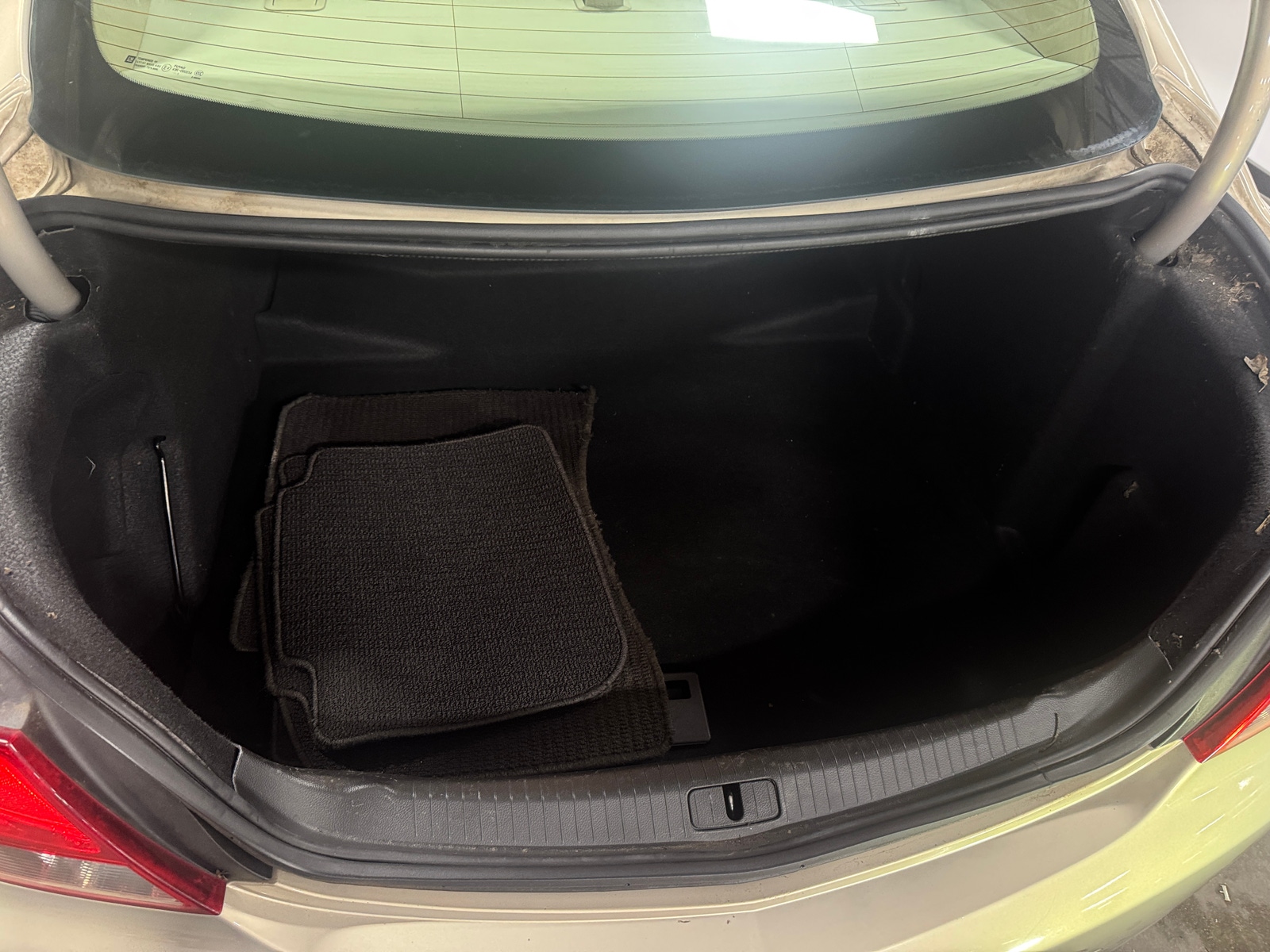 Thumbnail: 2012 Buick Regal - 6