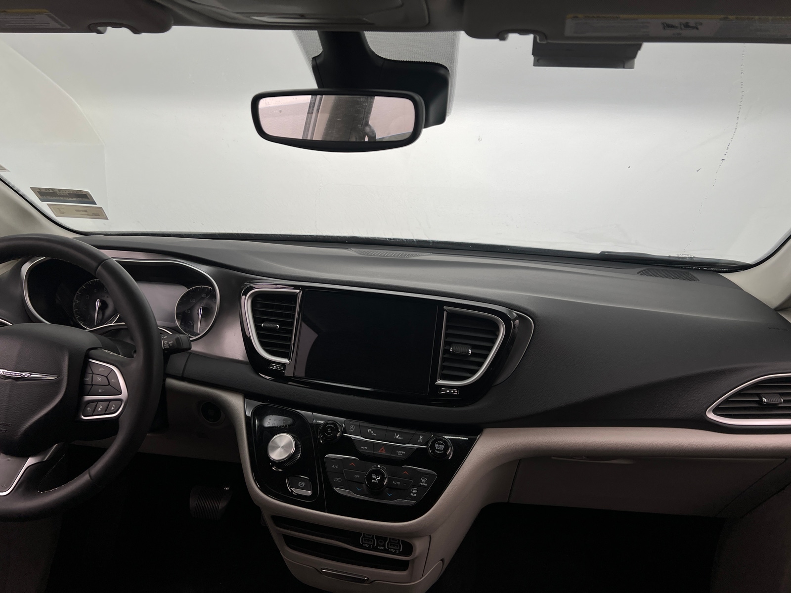 Thumbnail: 2024 Chrysler Pacifica - 2