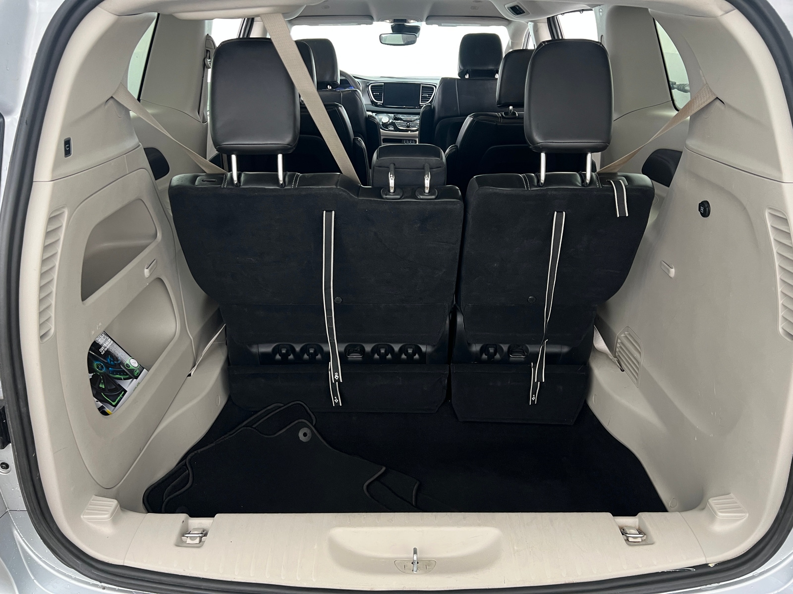 Thumbnail: 2024 Chrysler Pacifica - 6