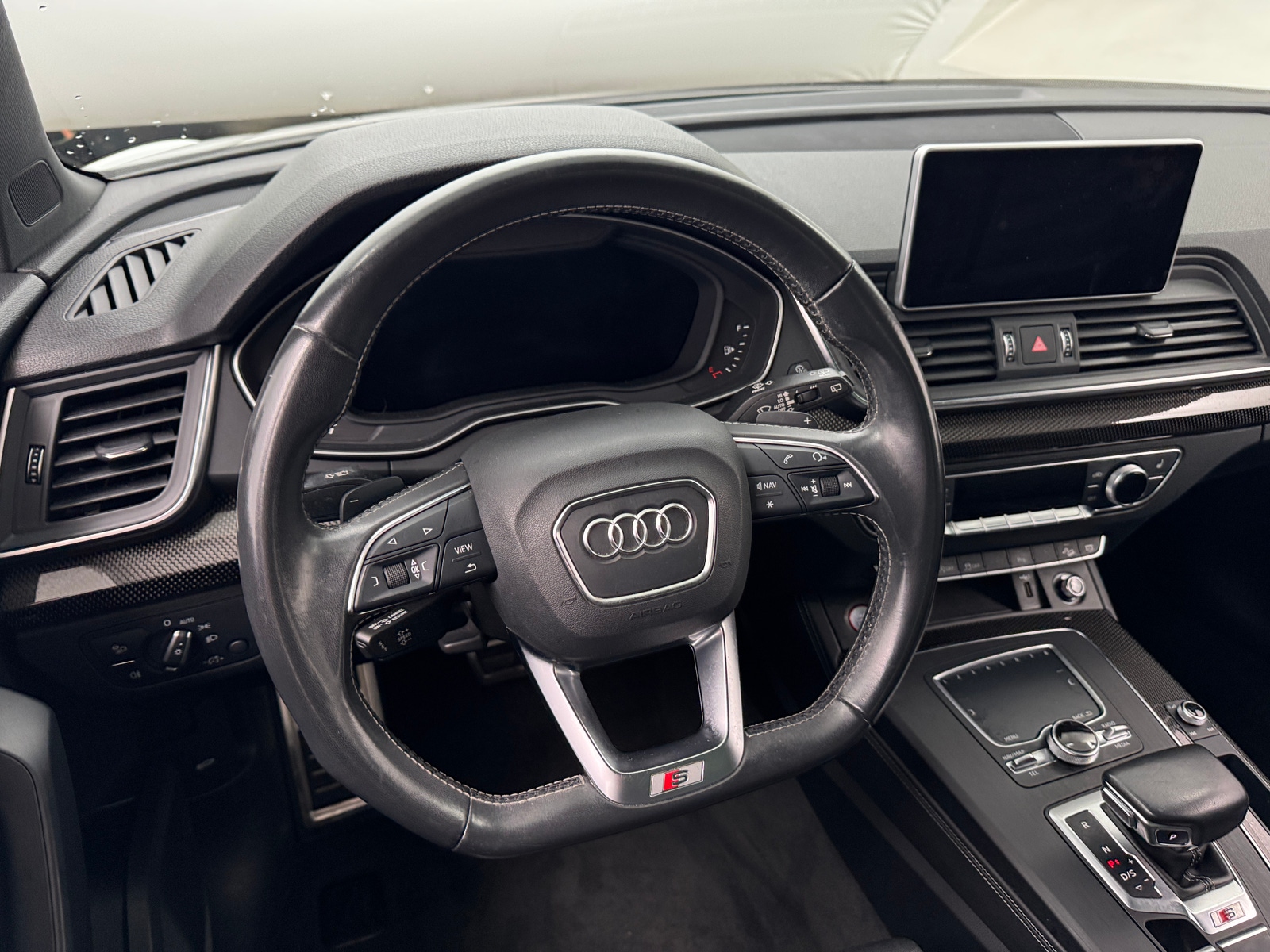 Thumbnail: 2019 Audi SQ5 - 4