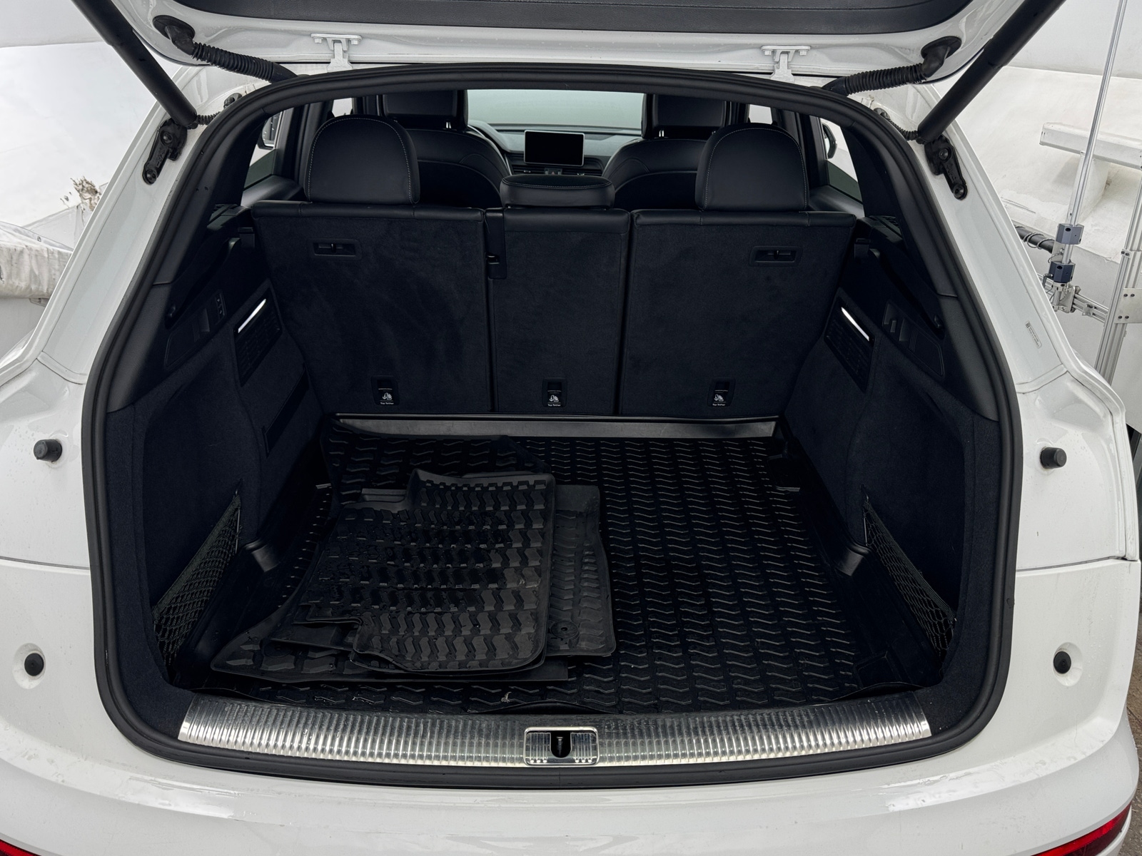 Thumbnail: 2019 Audi SQ5 - 6