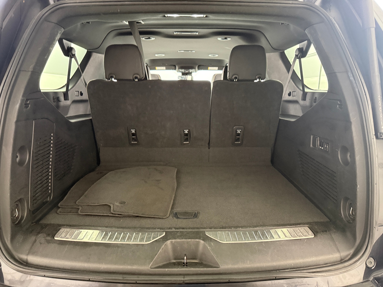 Thumbnail: 2023 Chevrolet Suburban - 6