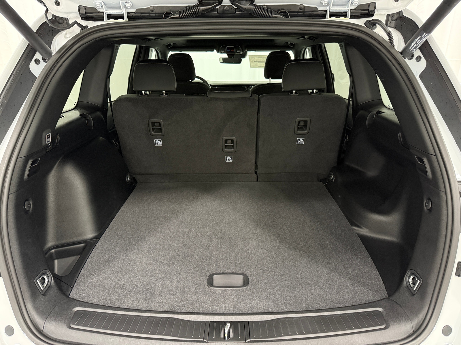 Thumbnail: 2026 Jeep Grand Cherokee - 7