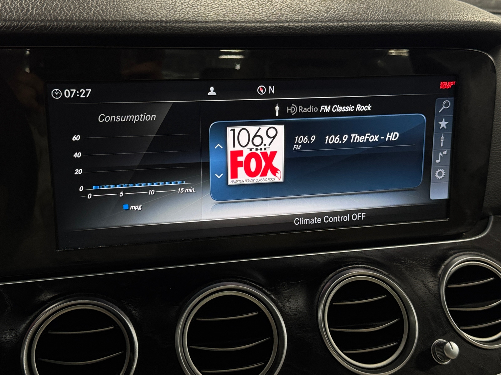 Thumbnail: 2017 Mercedes-Benz E-Class - 3