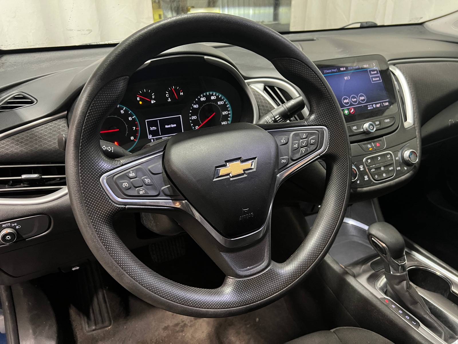 Thumbnail: 2022 Chevrolet Malibu - 5