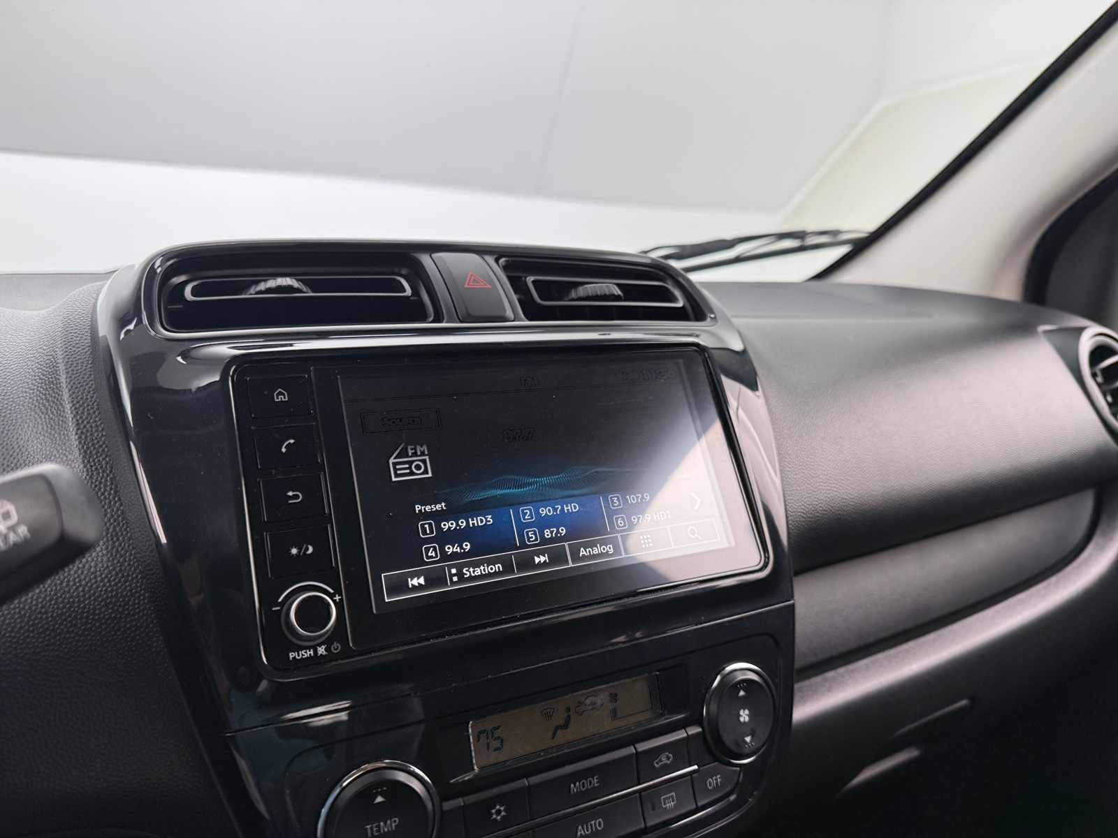 Thumbnail: 2024 Mitsubishi Mirage - 4