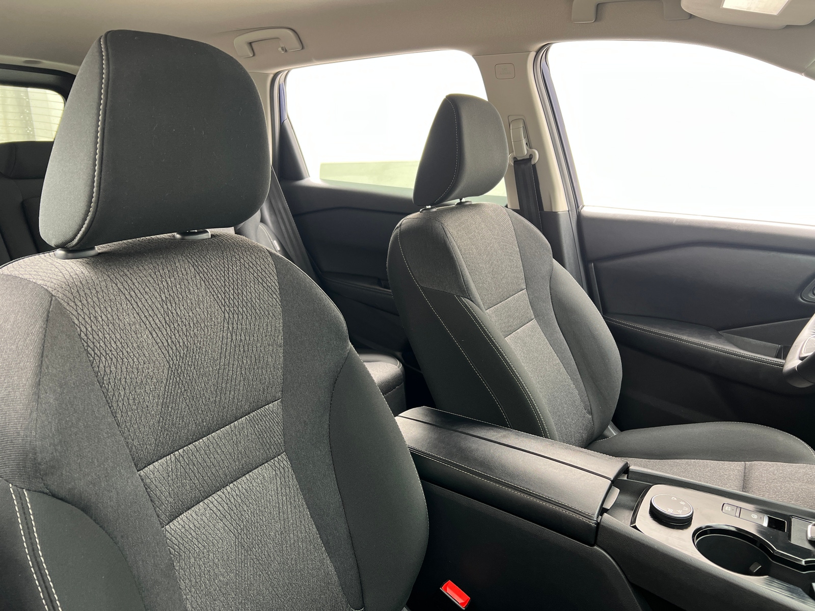 Thumbnail: 2025 Nissan Rogue - 2