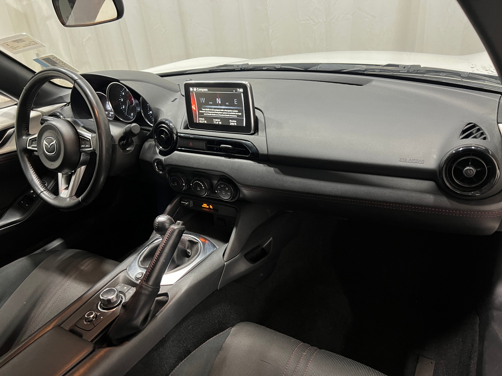 Thumbnail: 2017 Mazda MX-5 Miata - 3