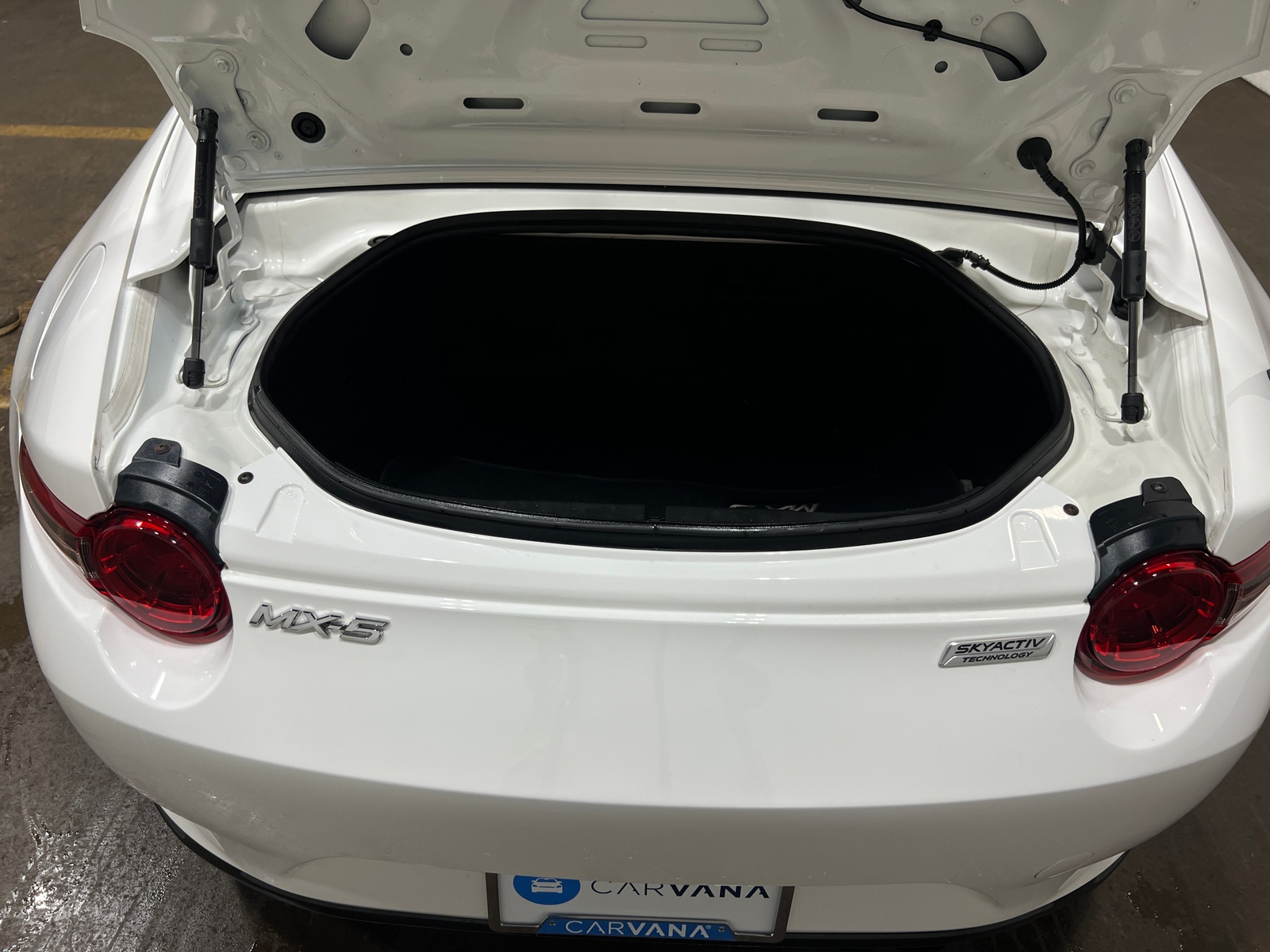 Thumbnail: 2017 Mazda MX-5 Miata - 6