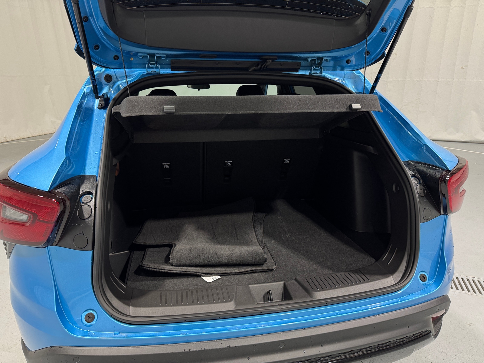 Thumbnail: 2025 Chevrolet Trax - 6