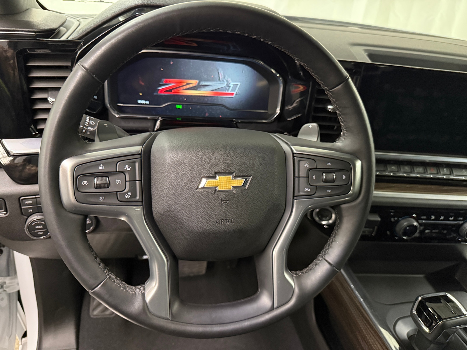 Thumbnail: 2025 Chevrolet Silverado 1500 - 5