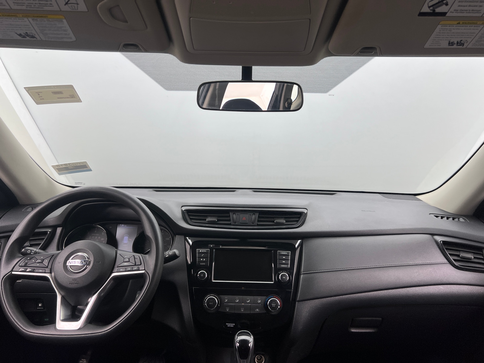 Thumbnail: 2018 Nissan Rogue - 3