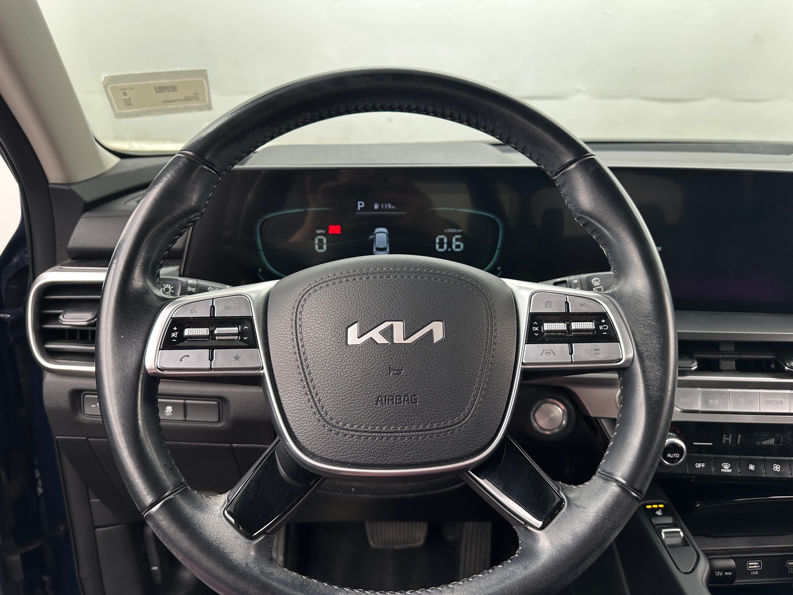 Thumbnail: 2023 Kia Telluride - 4