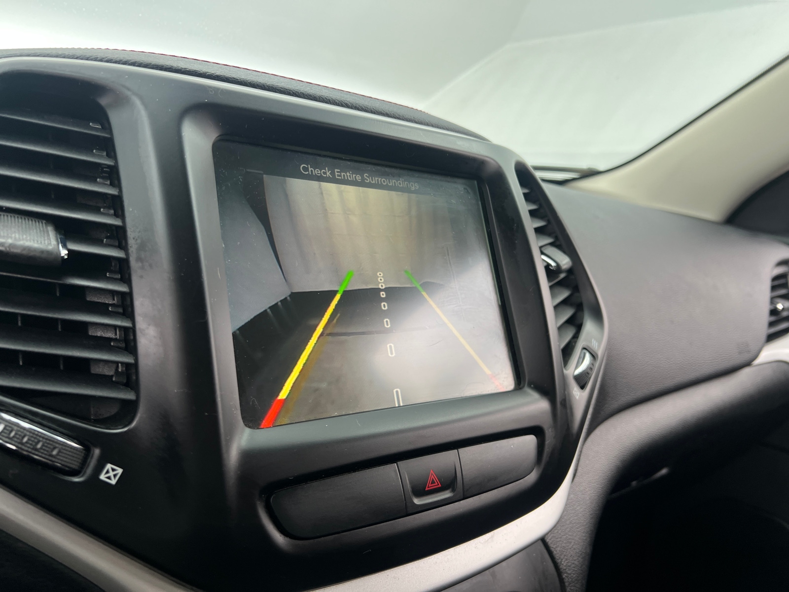 Thumbnail: 2017 Jeep Cherokee - 3