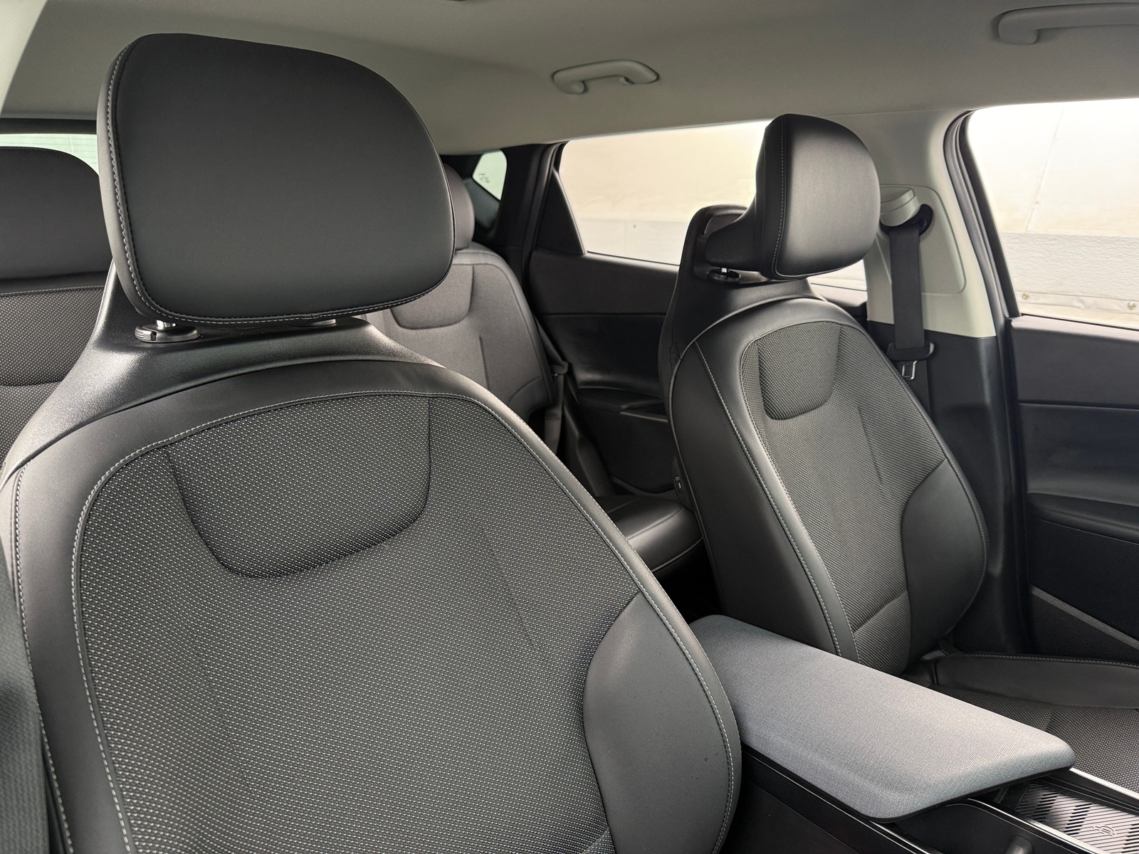 Thumbnail: 2024 Kia EV6 - 2