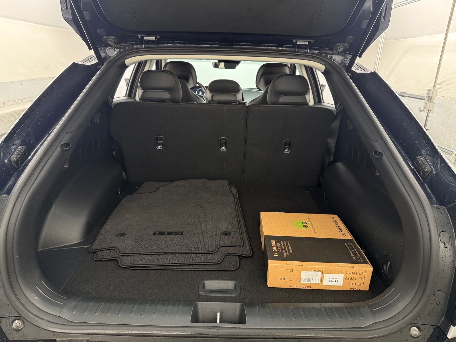 Thumbnail: 2024 Kia EV6 - 7