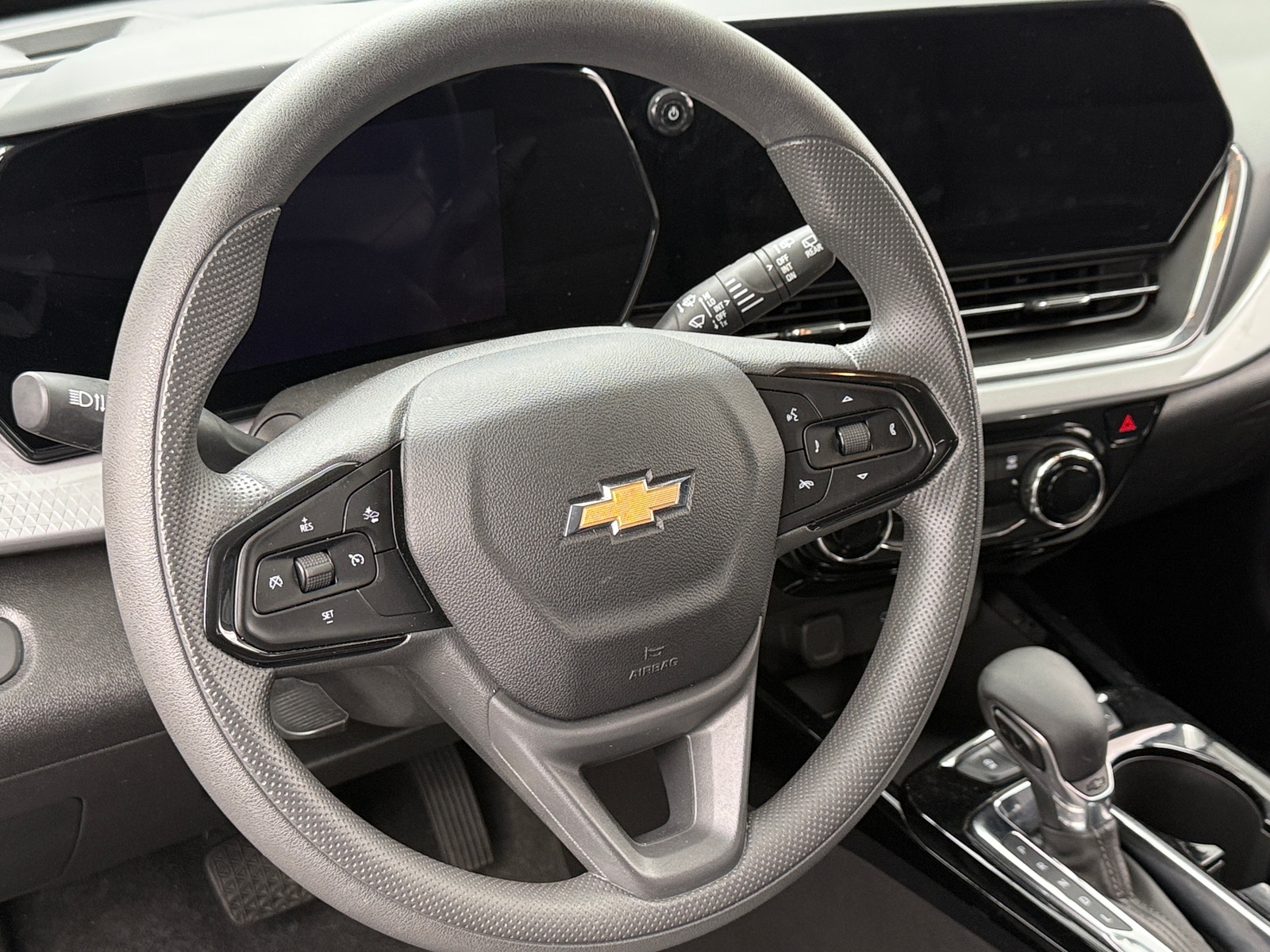 Thumbnail: 2025 Chevrolet Trax - 5