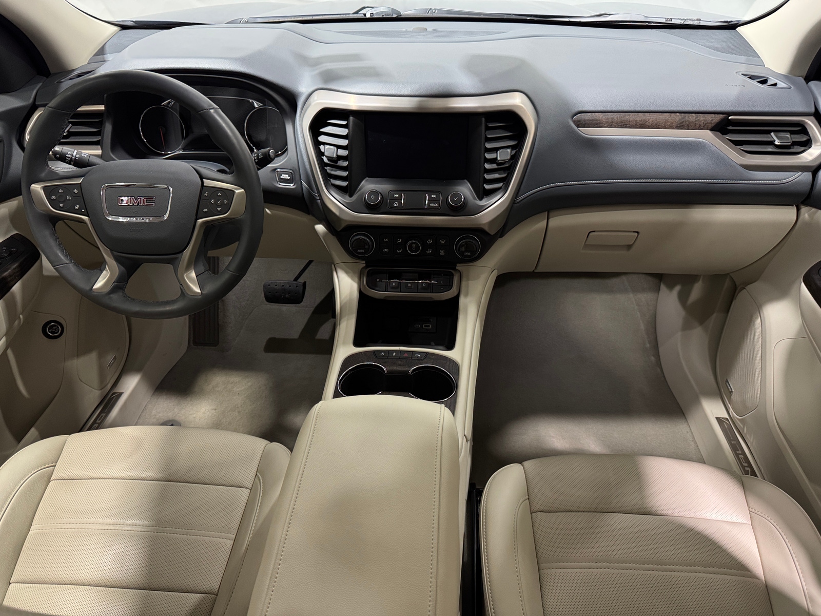 Thumbnail: 2023 GMC Acadia - 2