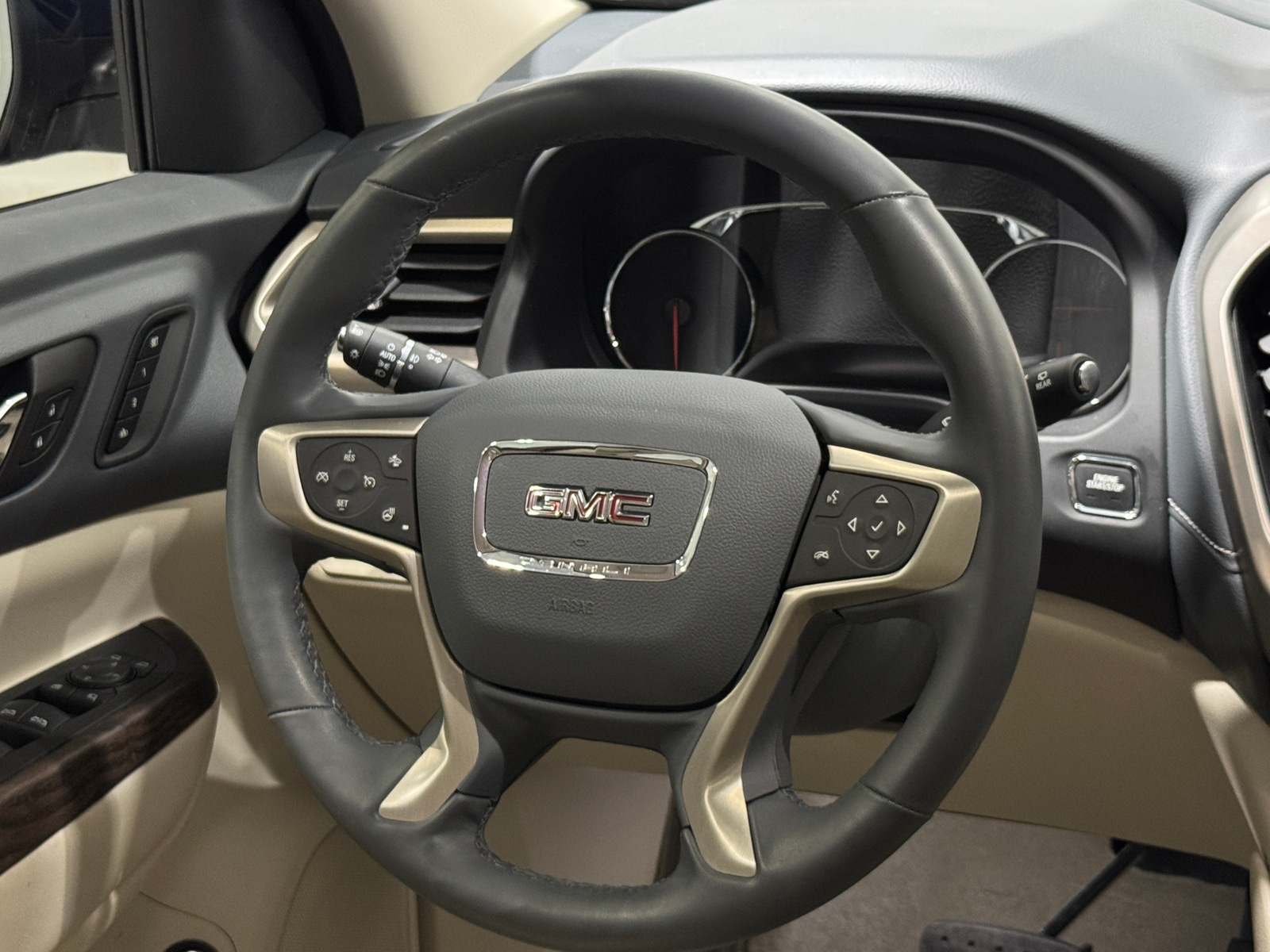 Thumbnail: 2023 GMC Acadia - 4